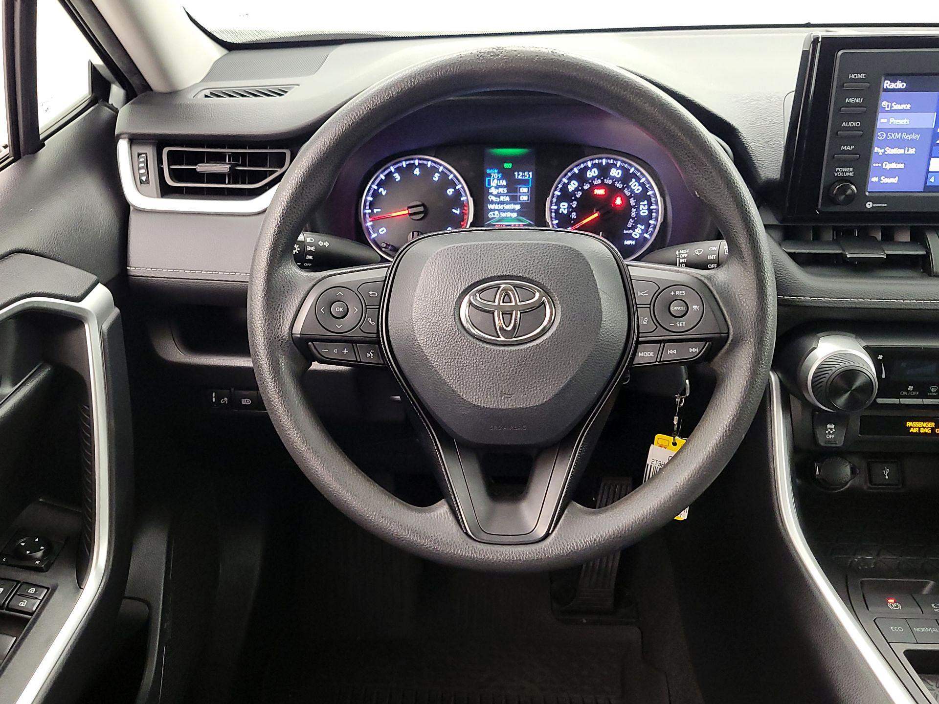 Thumbnail: 2021 Toyota RAV4 - 10