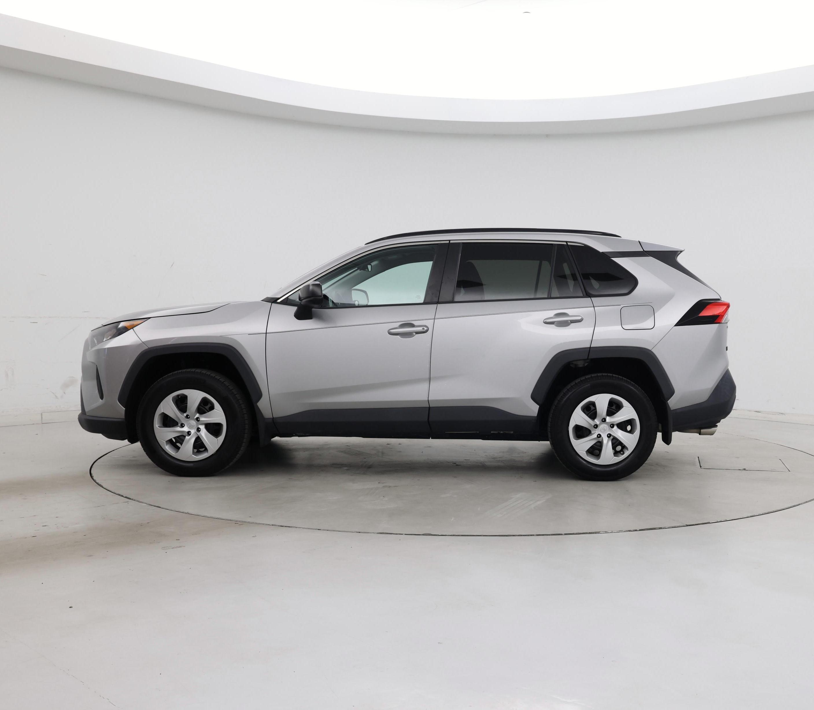 Thumbnail: 2021 Toyota RAV4 - 3