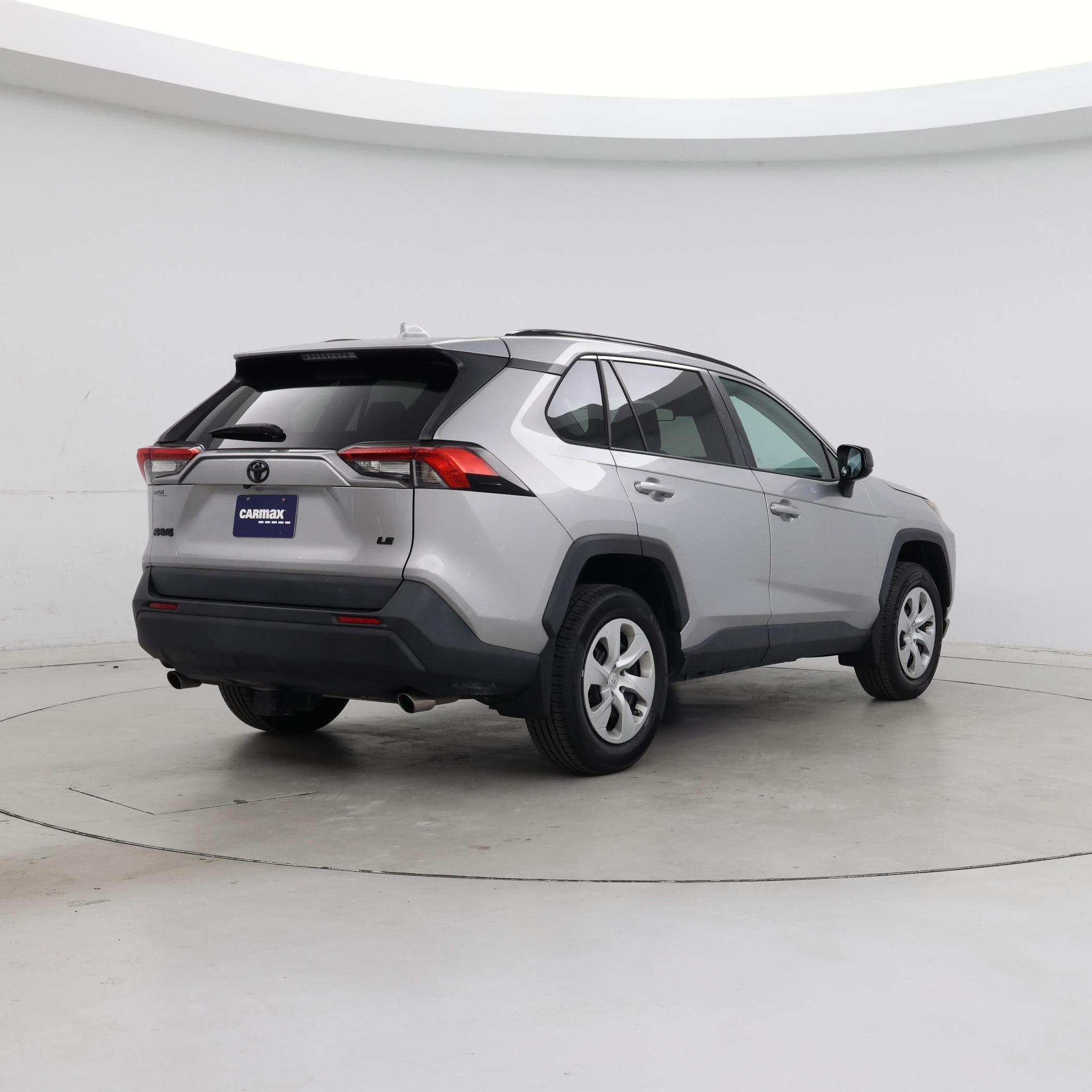 Thumbnail: 2021 Toyota RAV4 - 8