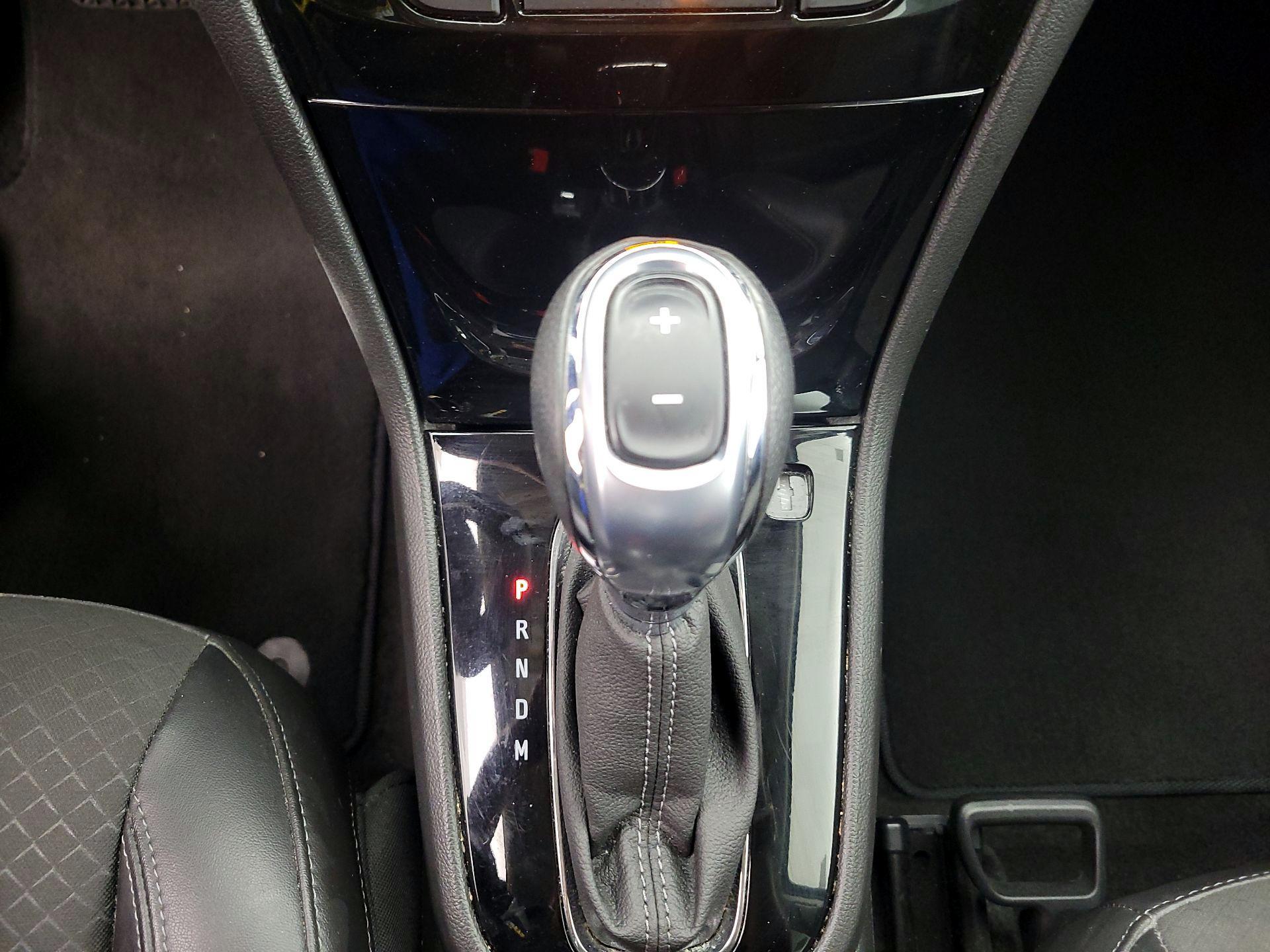 Thumbnail: 2018 Buick Encore - 17