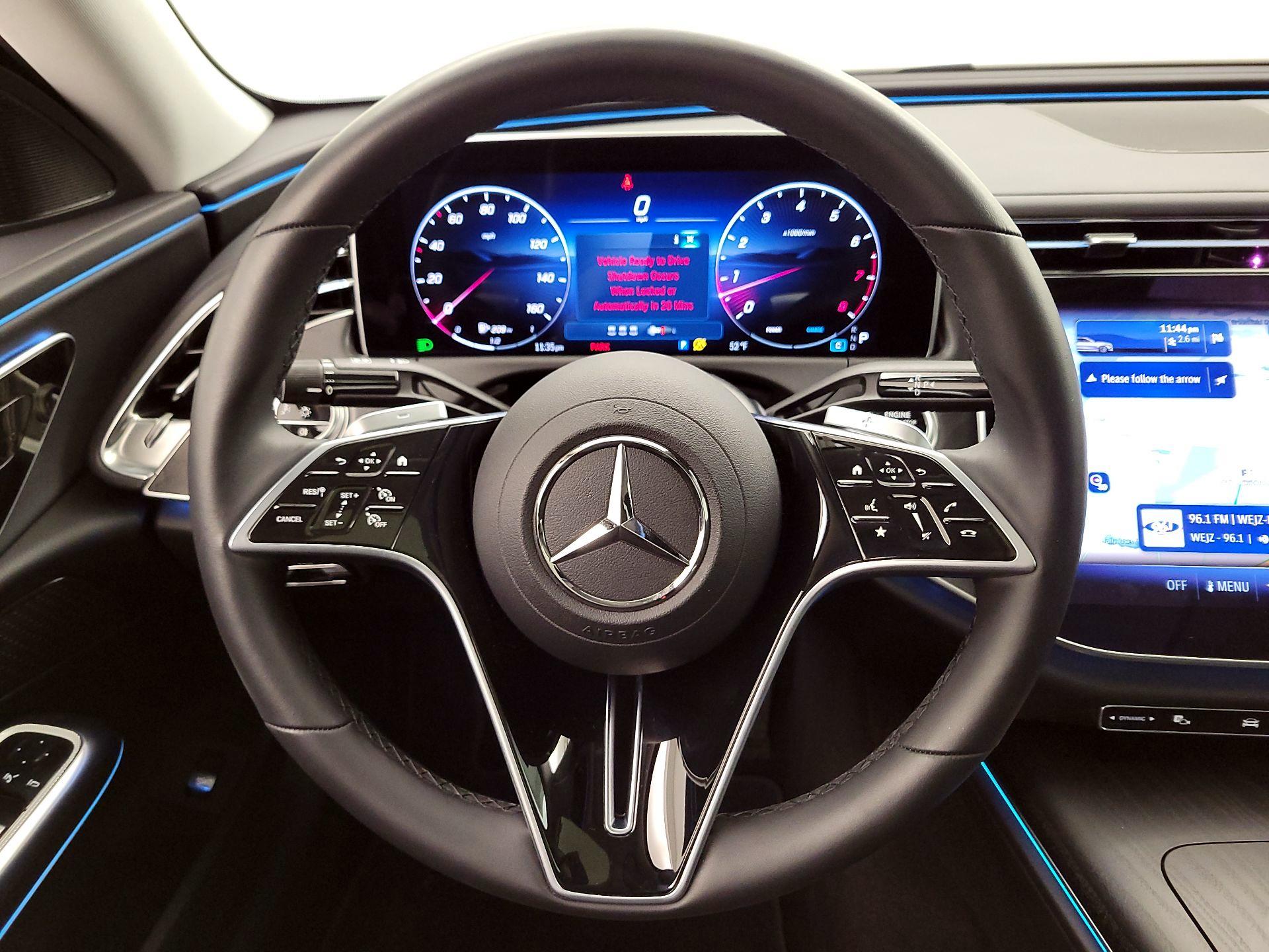 Thumbnail: 2025 Mercedes-Benz E-Class - 10