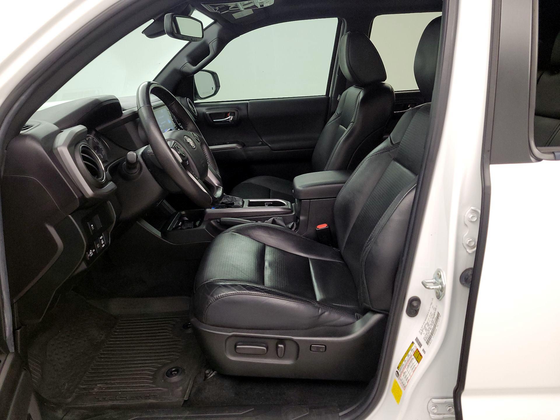 Thumbnail: 2022 Toyota Tacoma - 11