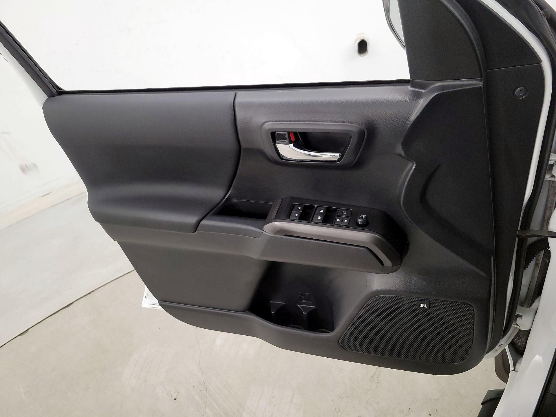 Thumbnail: 2022 Toyota Tacoma - 12