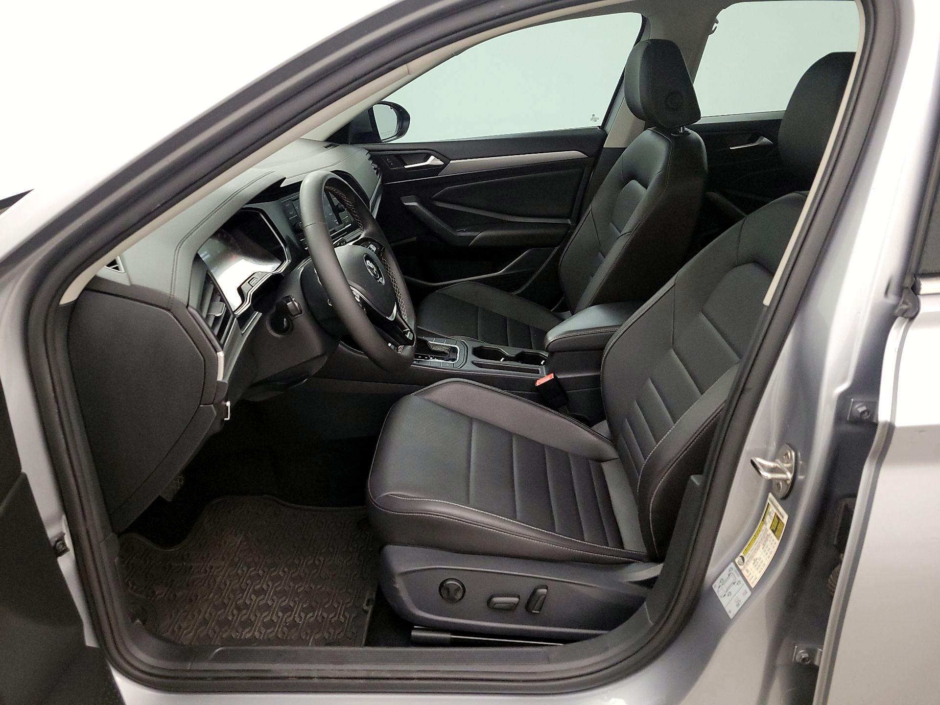 Thumbnail: 2021 Volkswagen Jetta - 11