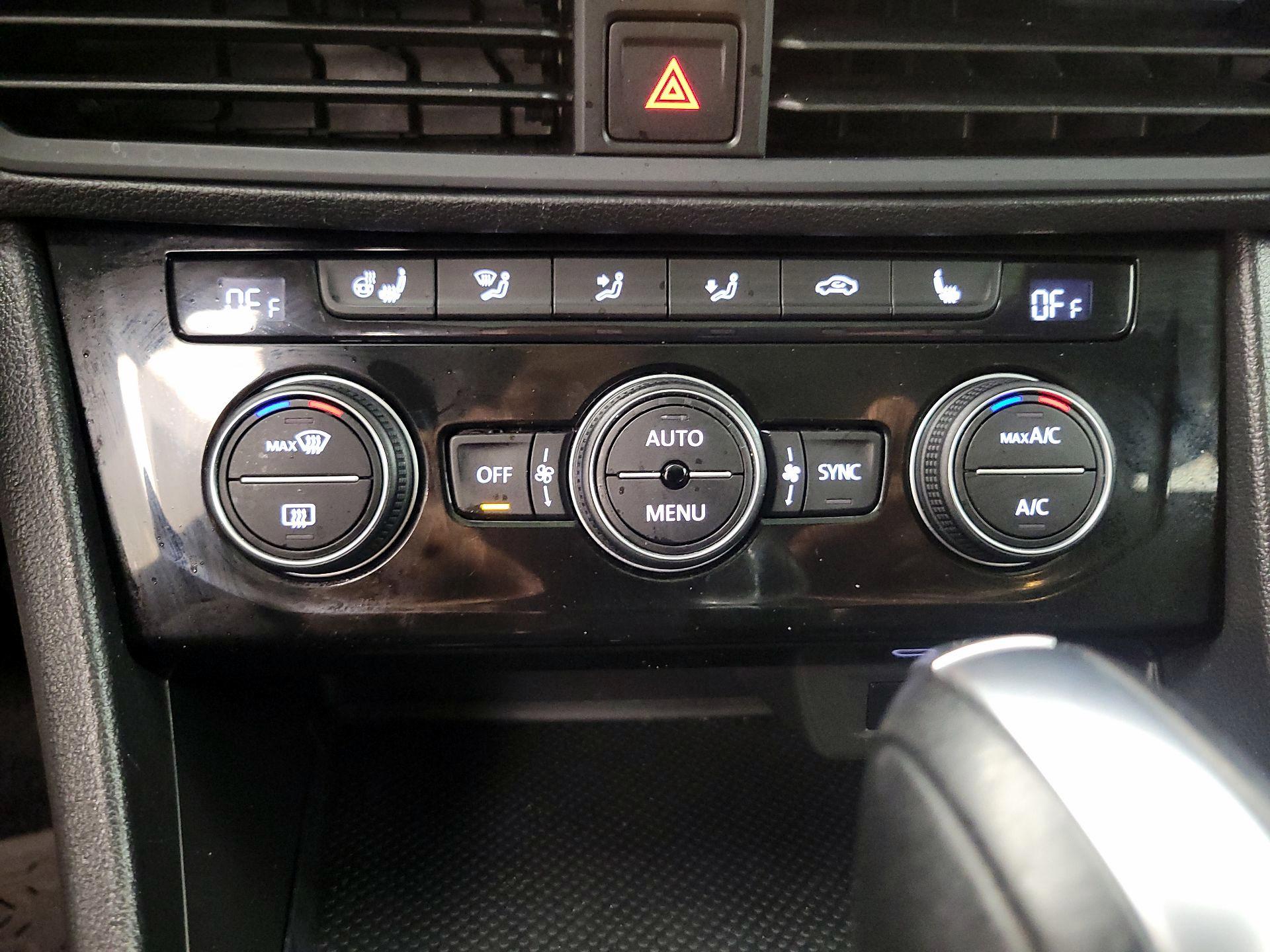 Thumbnail: 2021 Volkswagen Jetta - 16