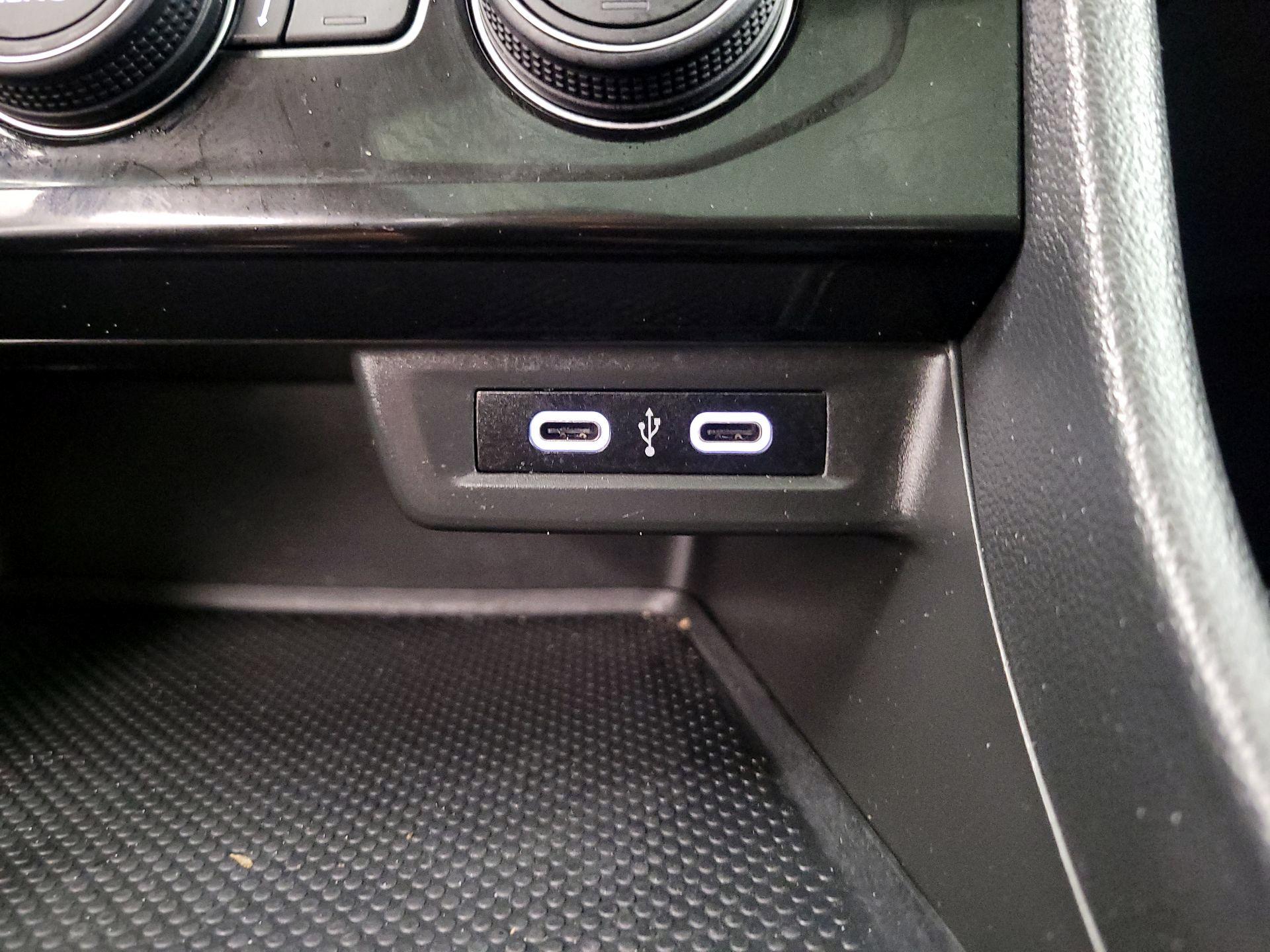 Thumbnail: 2021 Volkswagen Jetta - 18