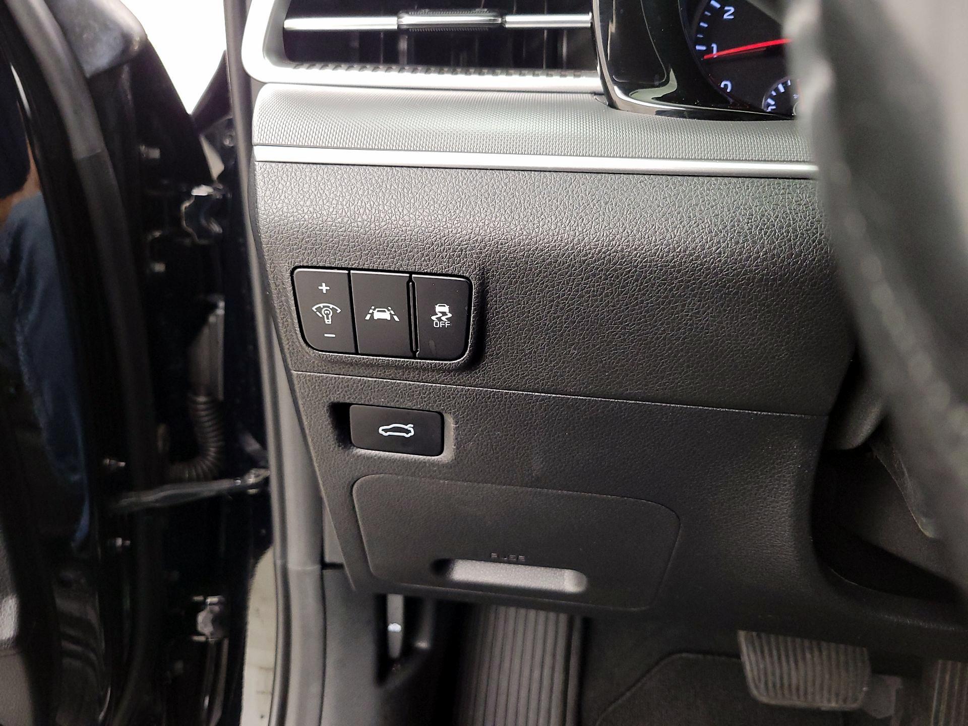 Thumbnail: 2022 Kia K5 - 13