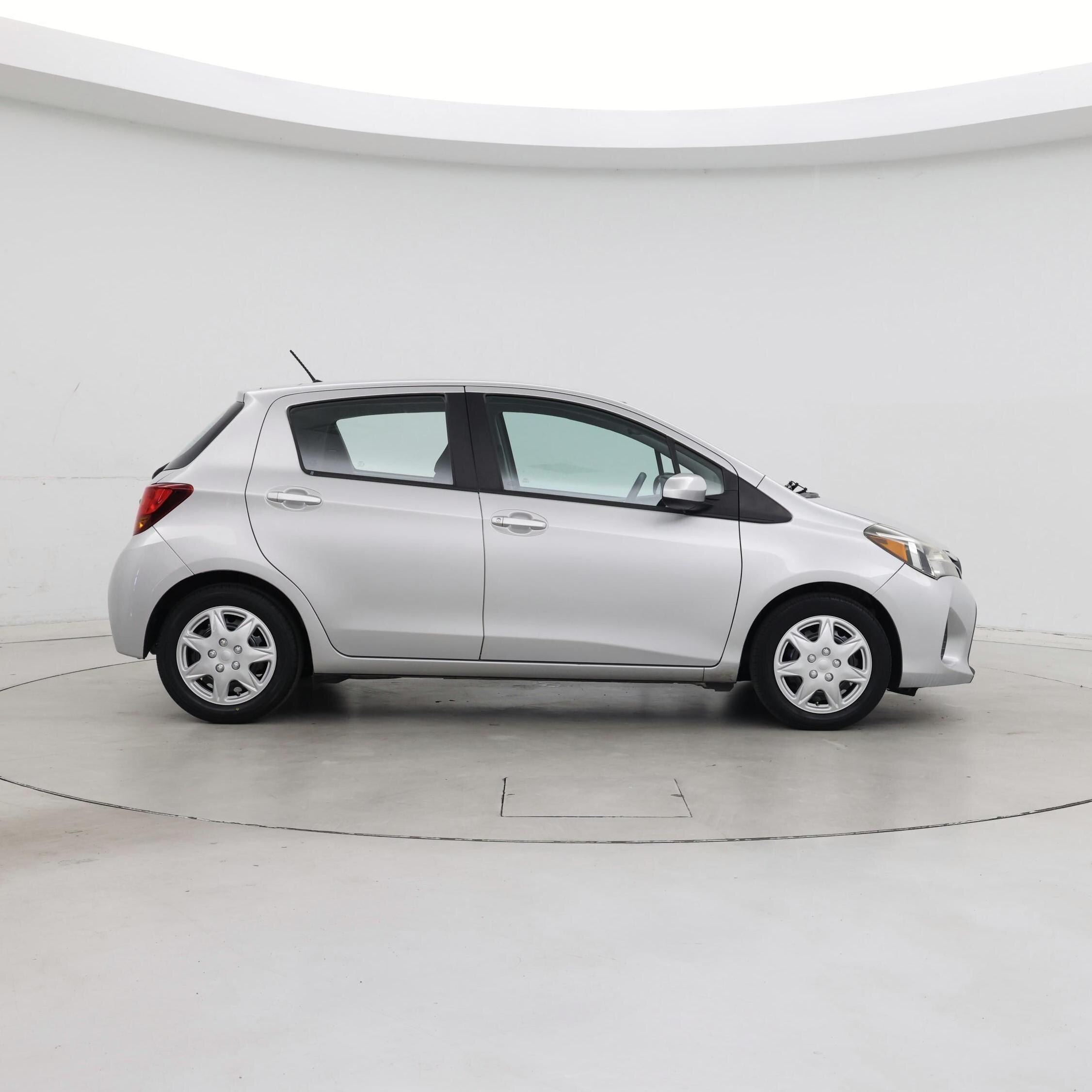 Thumbnail: 2015 Toyota Yaris - 7