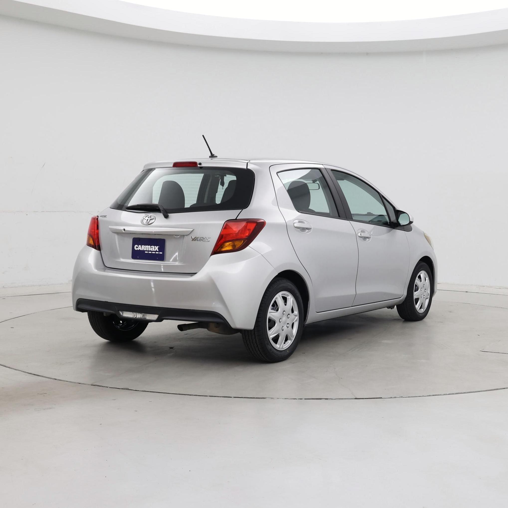 Thumbnail: 2015 Toyota Yaris - 8