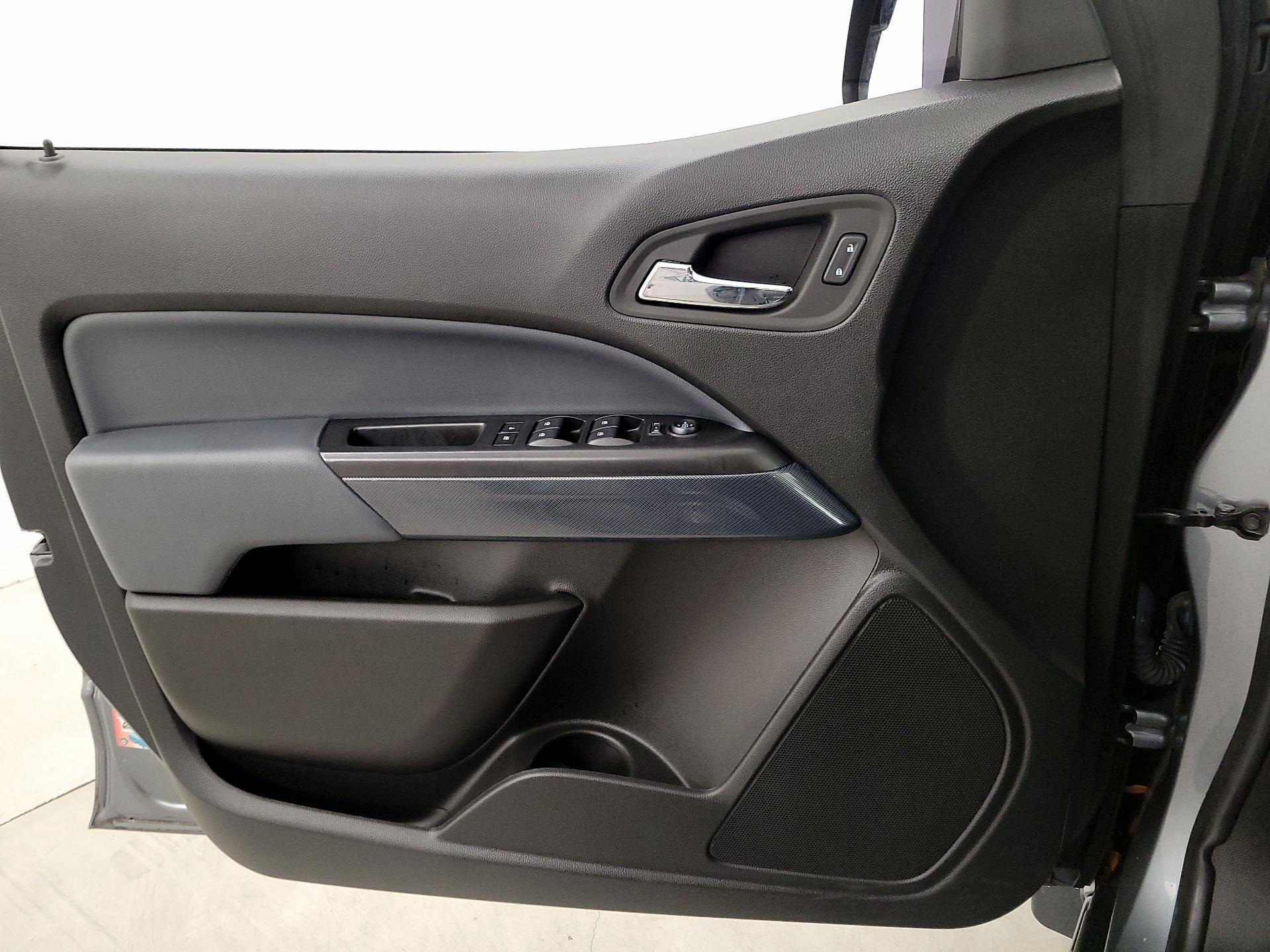 Thumbnail: 2022 Chevrolet Colorado - 12