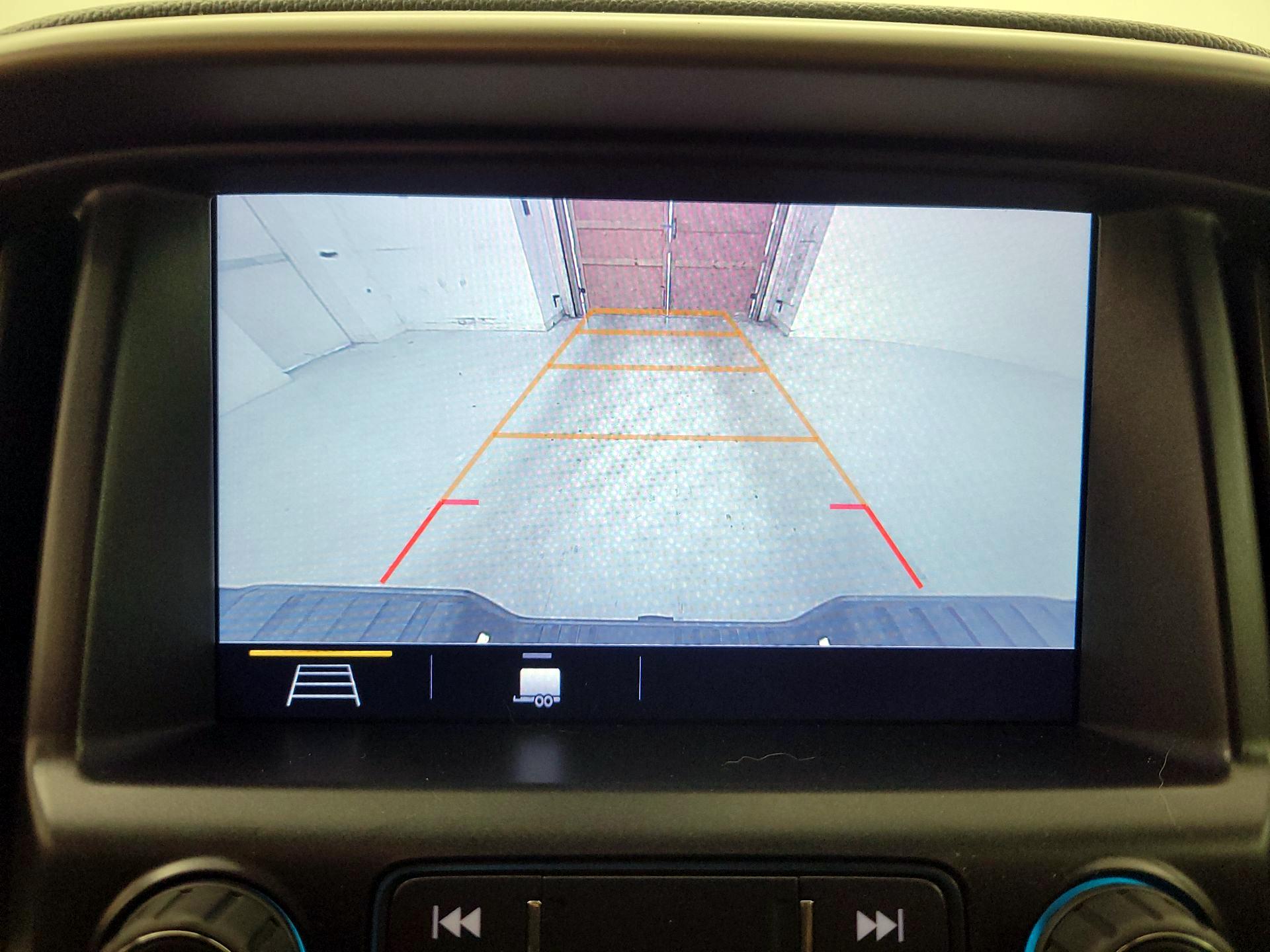 Thumbnail: 2022 Chevrolet Colorado - 14