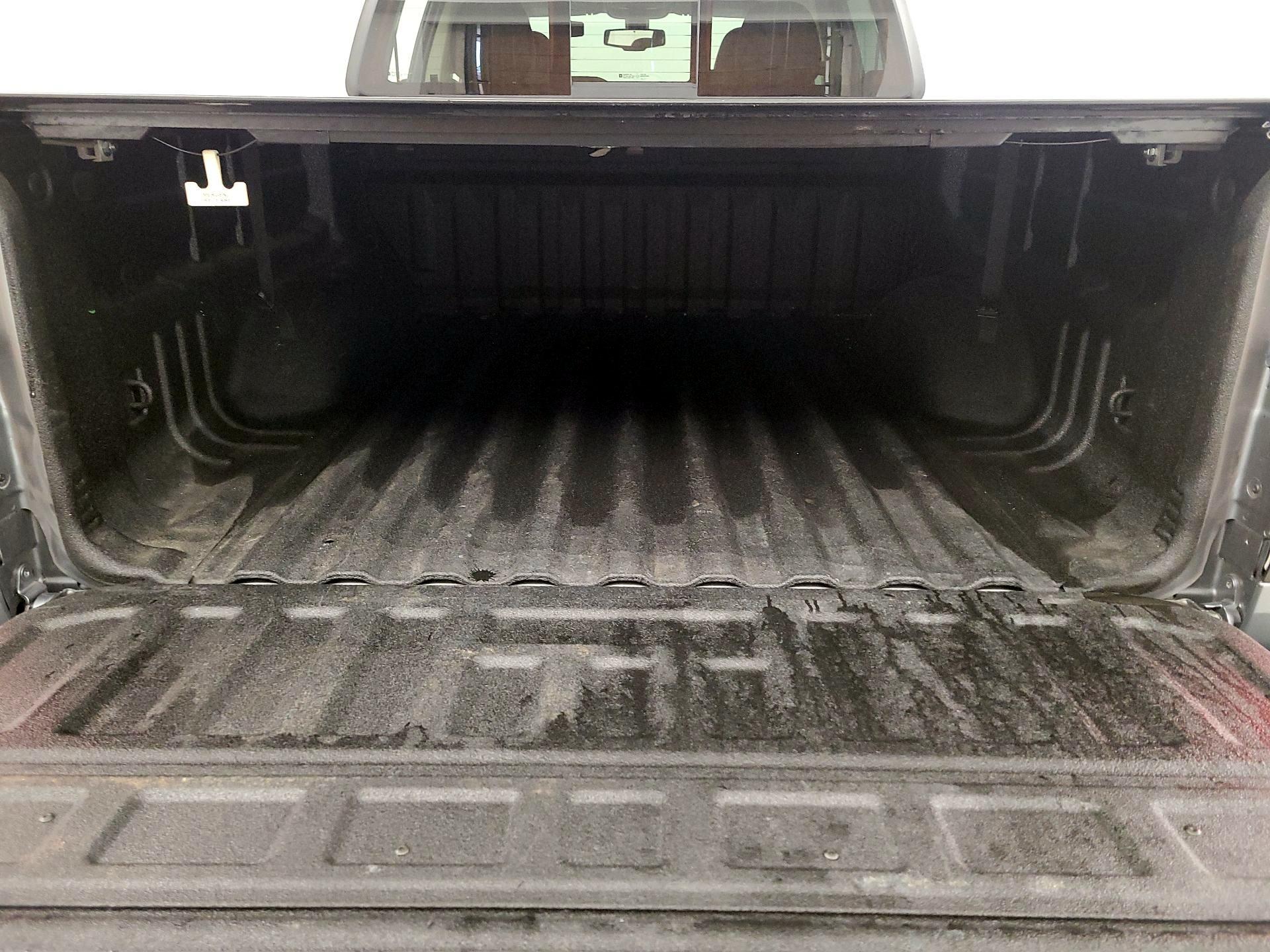 Thumbnail: 2022 Chevrolet Colorado - 20