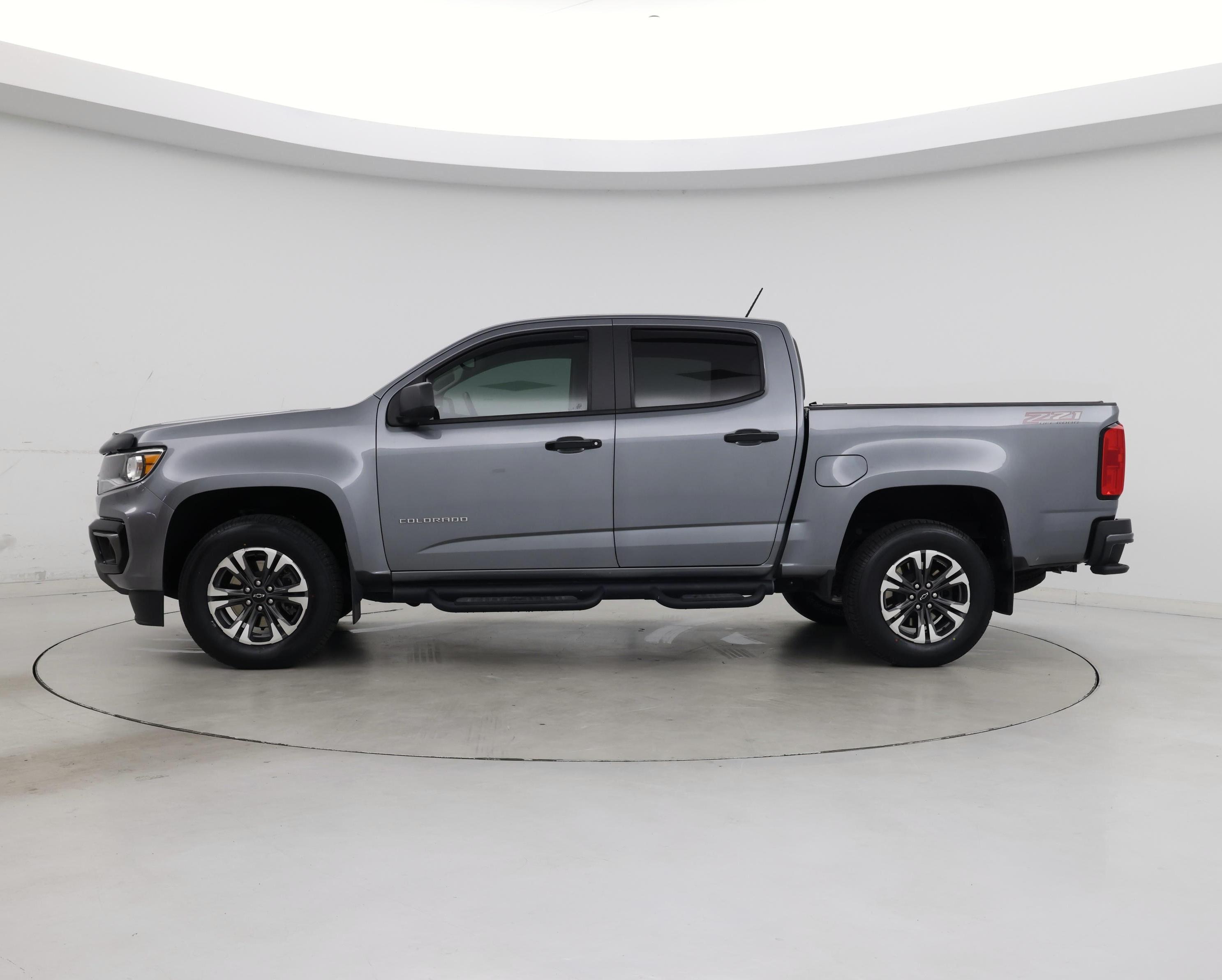 Thumbnail: 2022 Chevrolet Colorado - 3