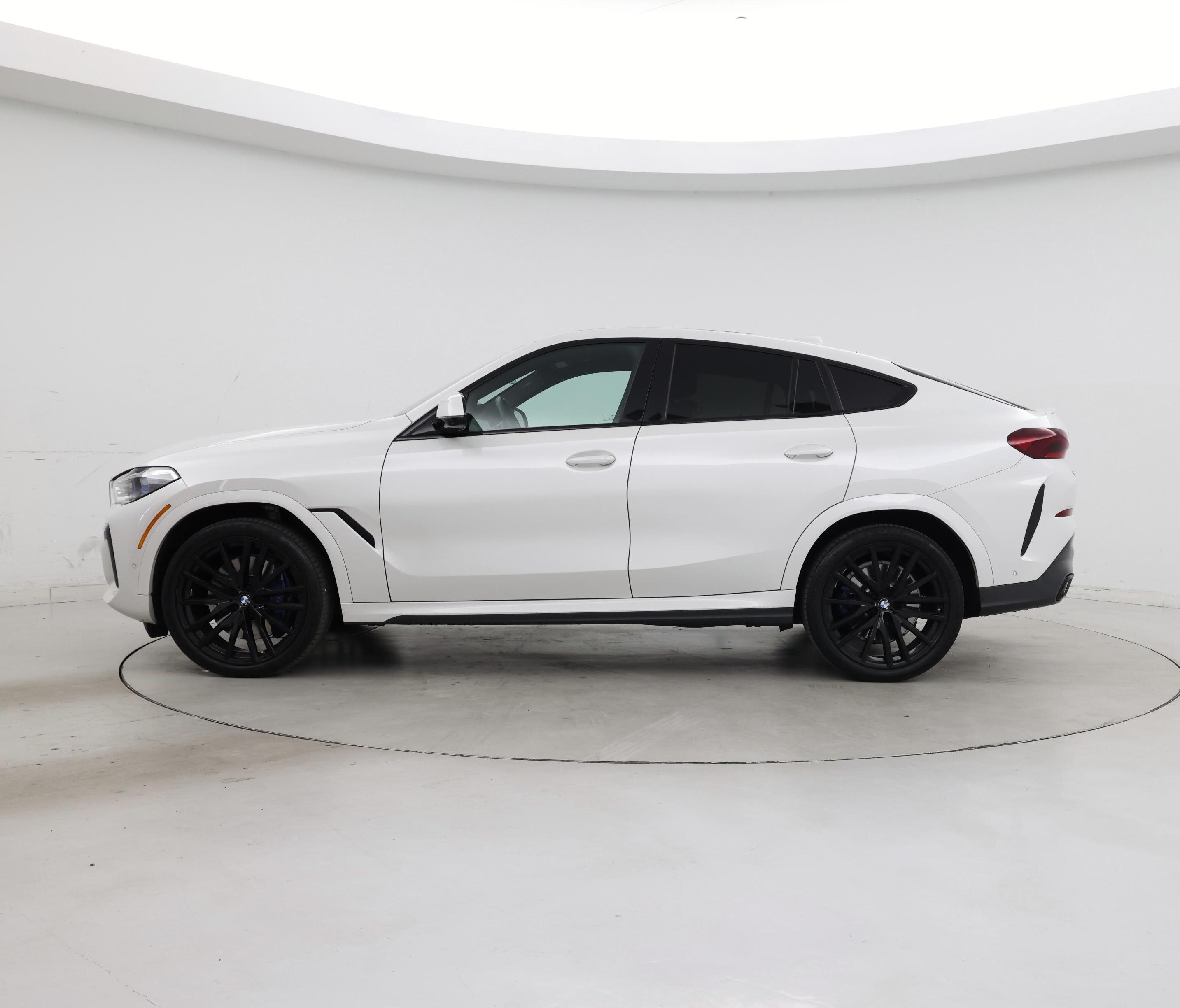 Thumbnail: 2023 BMW X6 - 3