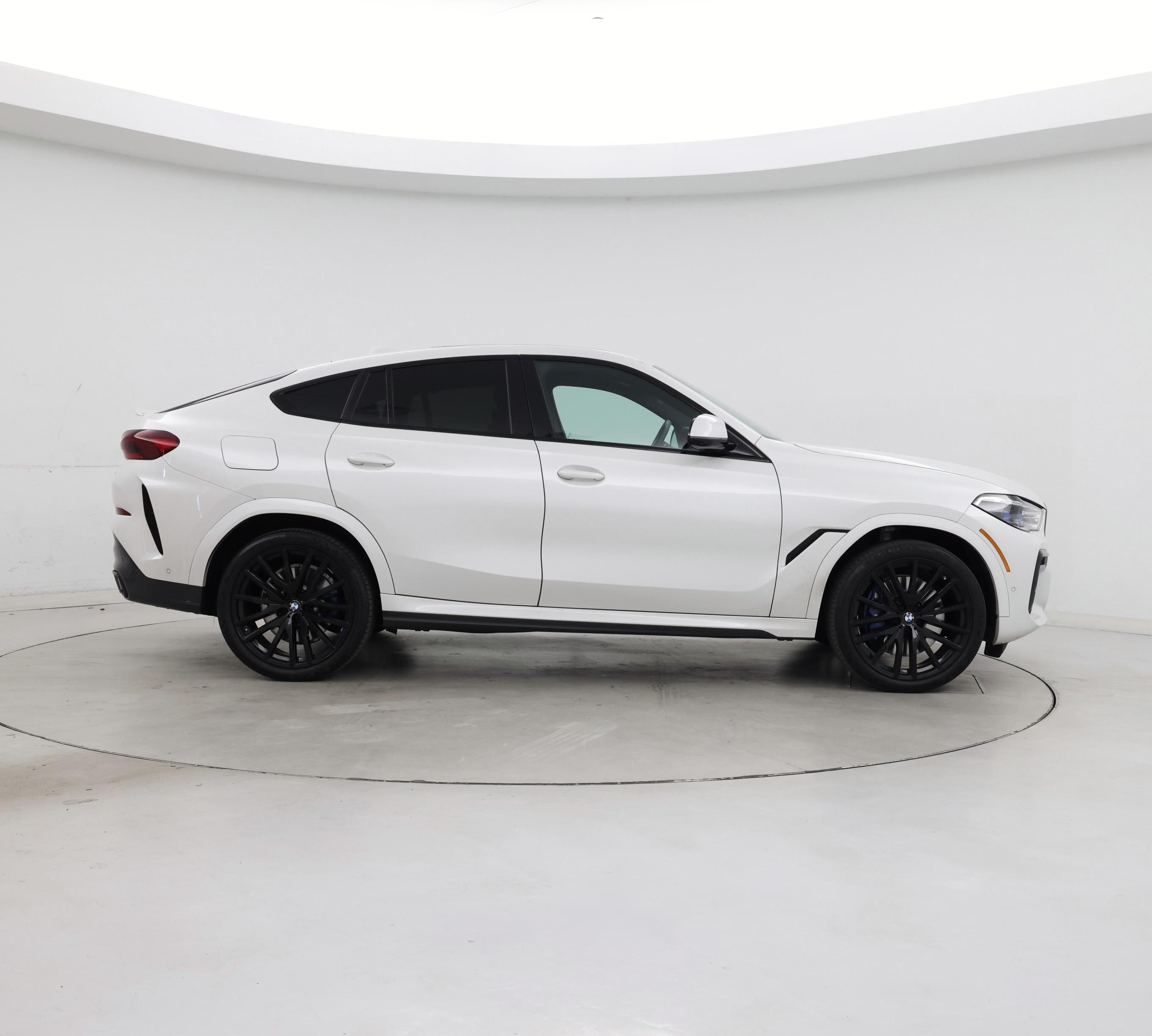 Thumbnail: 2023 BMW X6 - 7