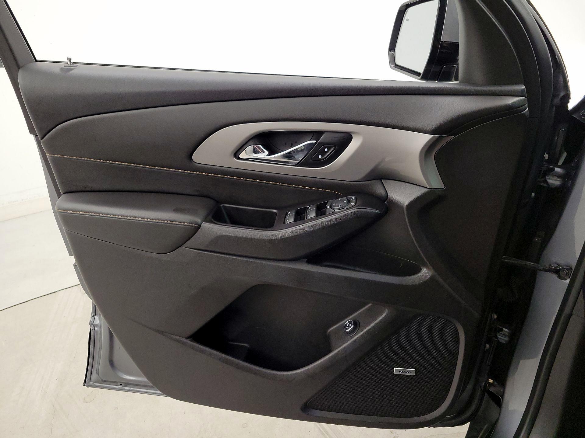 Thumbnail: 2020 Chevrolet Traverse - 12