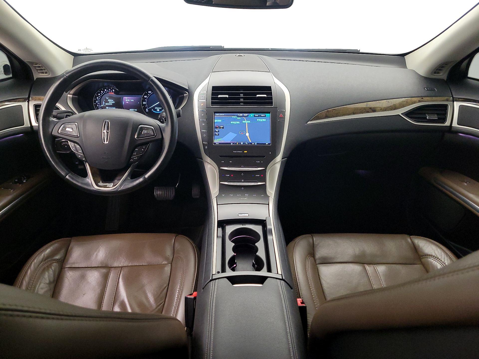 Thumbnail: 2016 Lincoln MKZ - 9