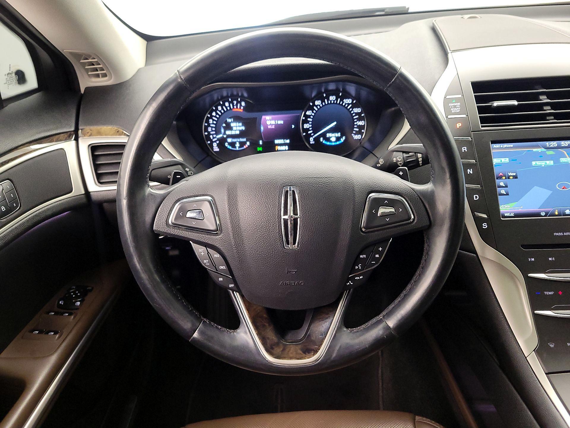 Thumbnail: 2016 Lincoln MKZ - 10