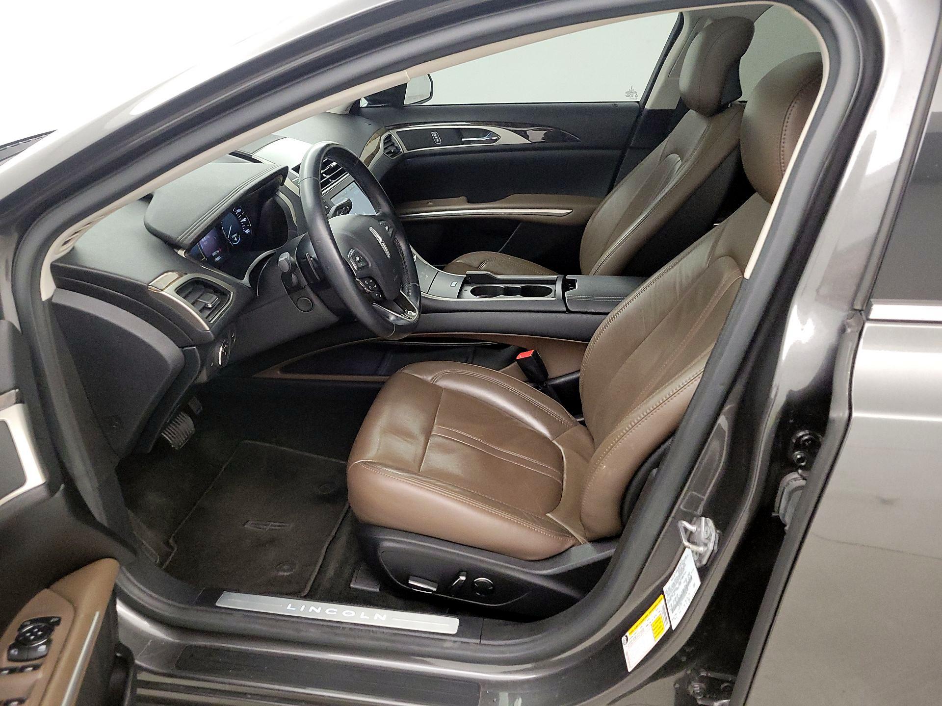 Thumbnail: 2016 Lincoln MKZ - 11