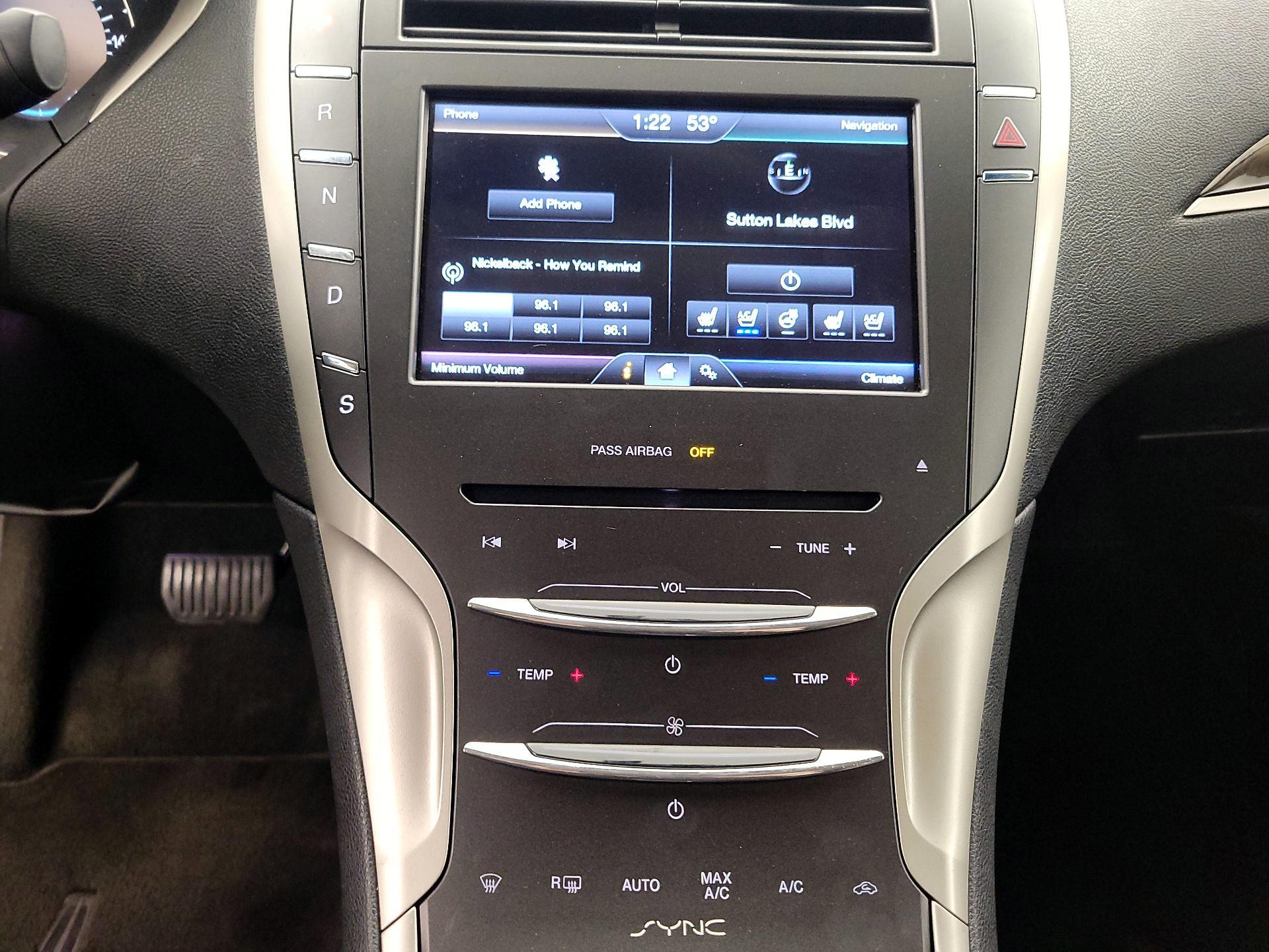 Thumbnail: 2016 Lincoln MKZ - 17