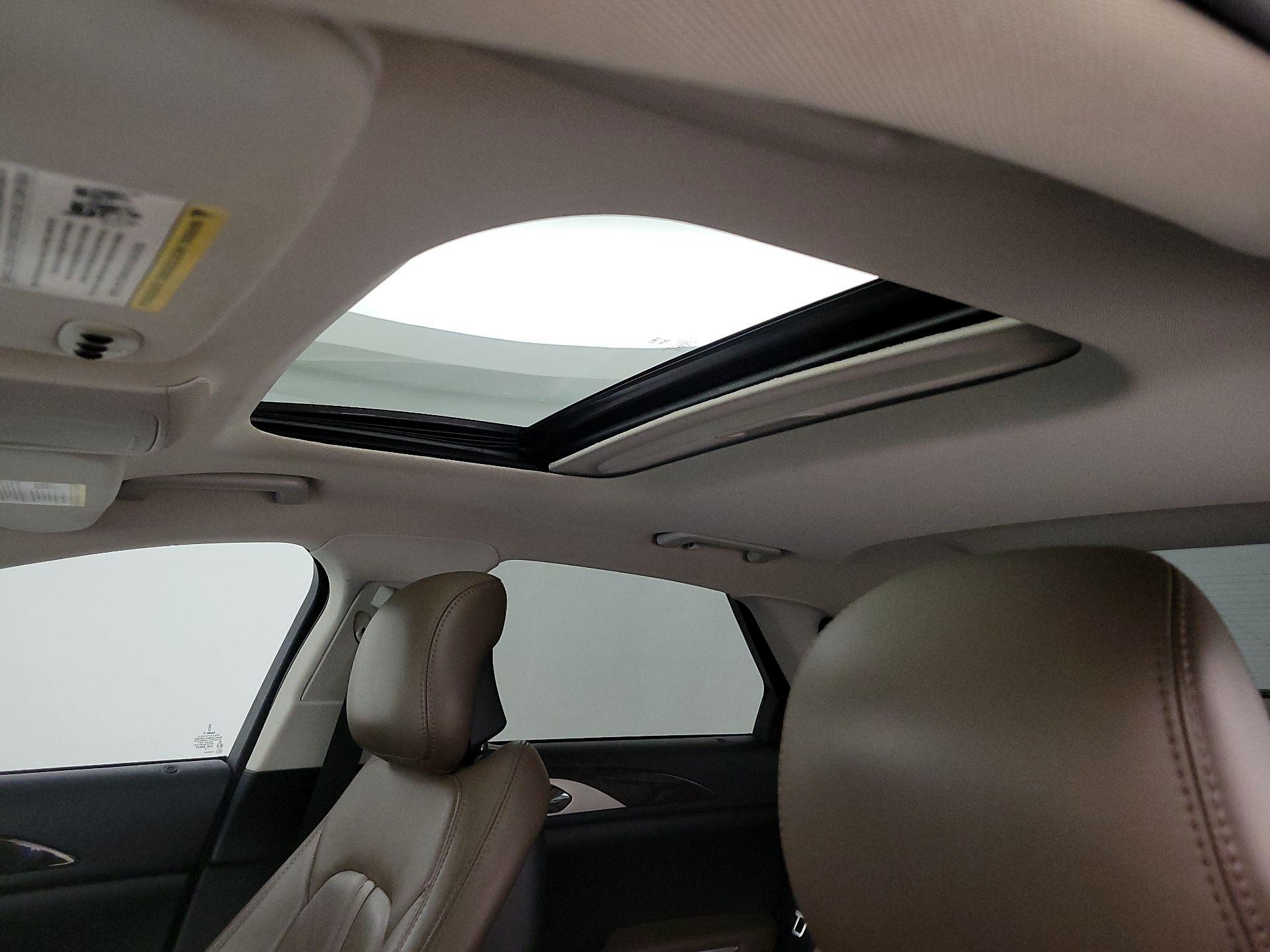 Thumbnail: 2016 Lincoln MKZ - 20