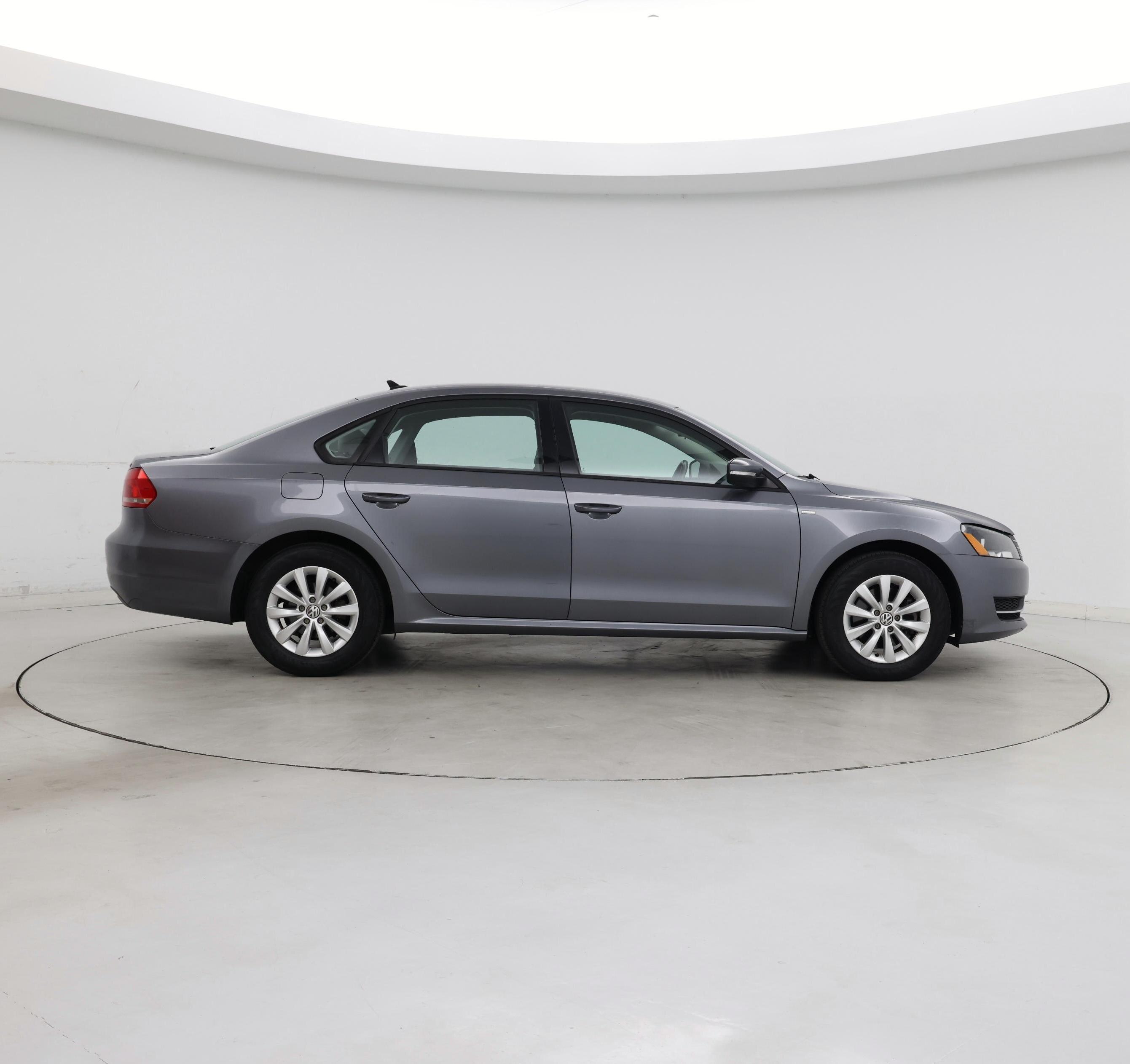 Thumbnail: 2015 Volkswagen Passat - 7