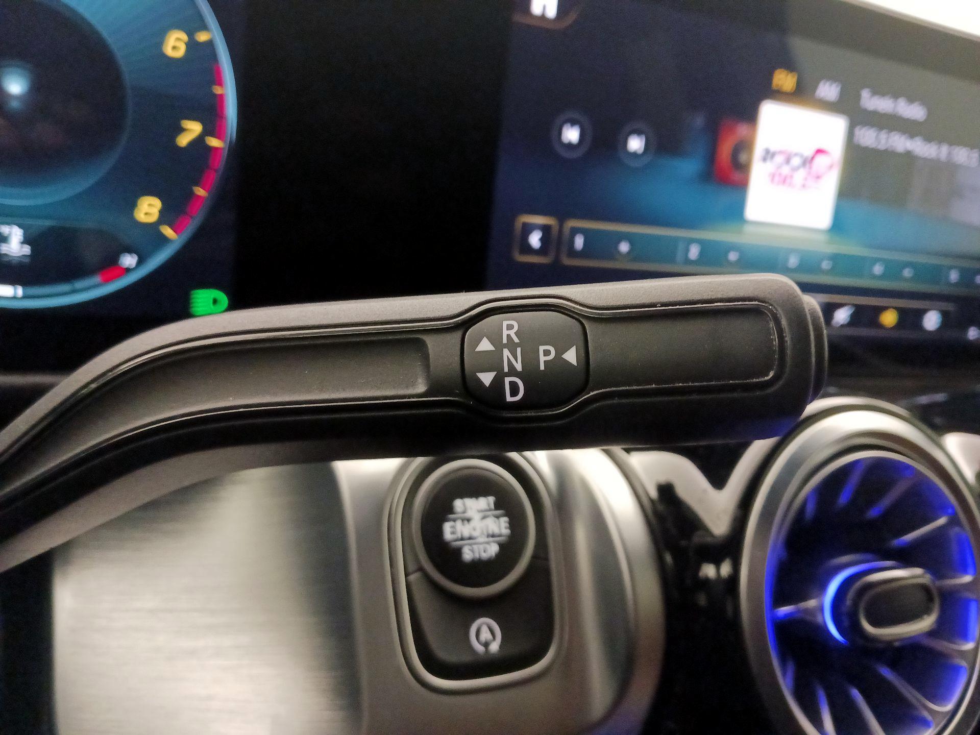 Thumbnail: 2022 Mercedes-Benz GLB - 18