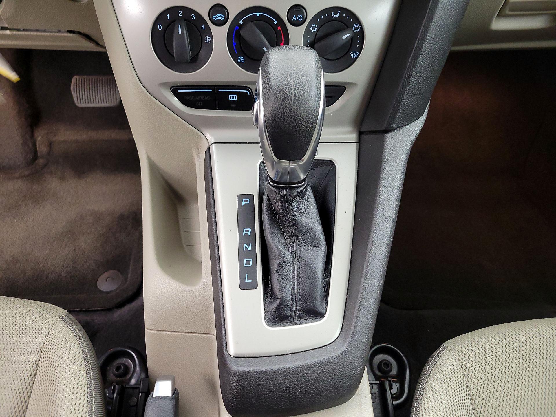 Thumbnail: 2014 Ford Focus - 16