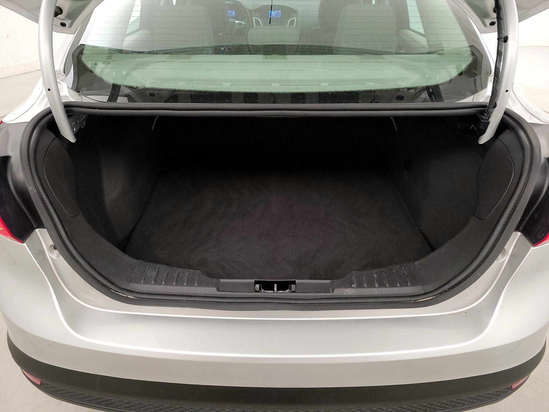 Thumbnail: 2014 Ford Focus - 19