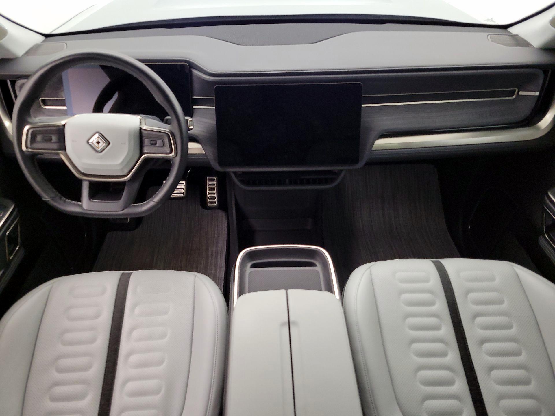 Thumbnail: 2023 Rivian R1T - 9