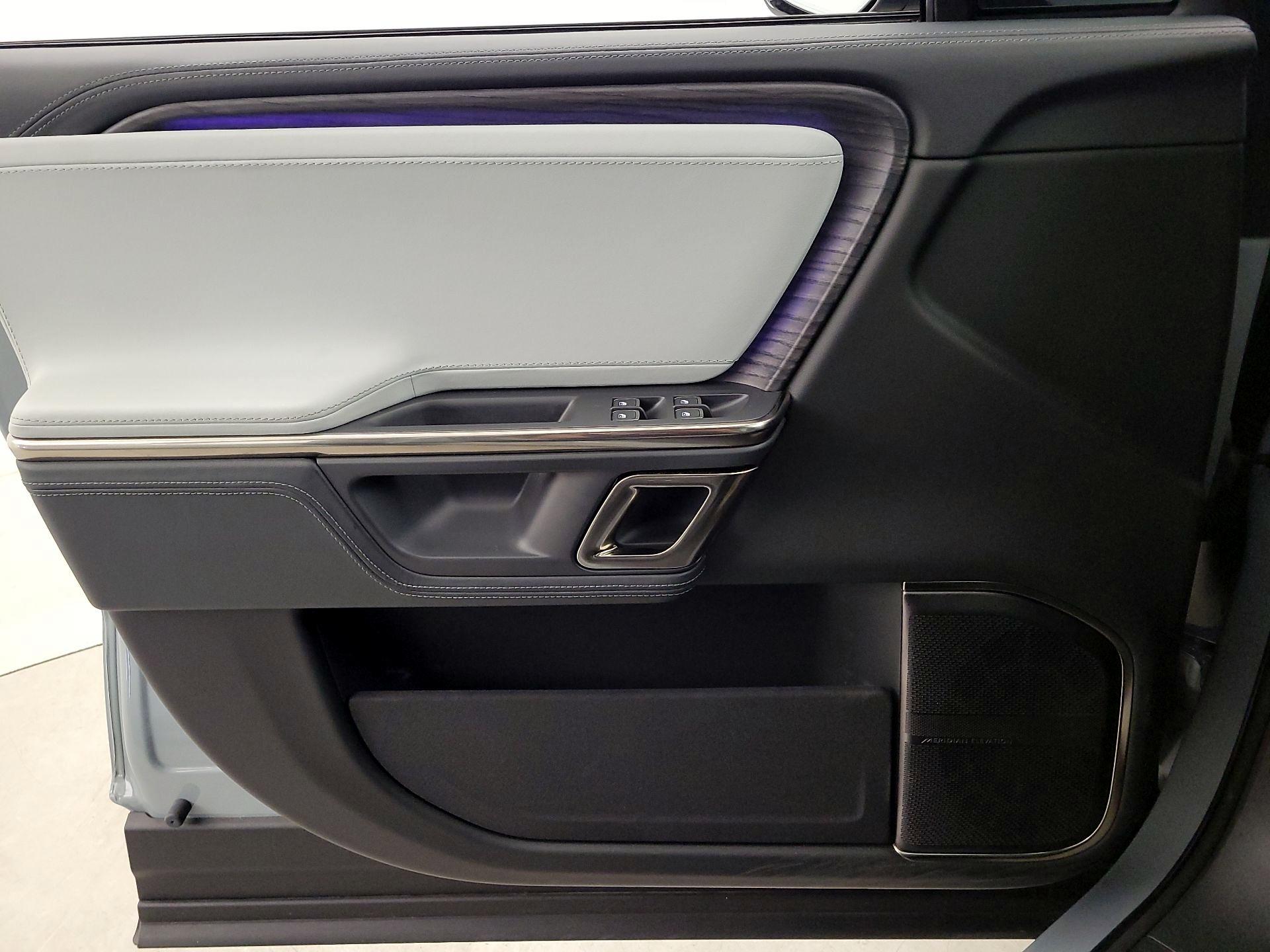 Thumbnail: 2023 Rivian R1T - 12