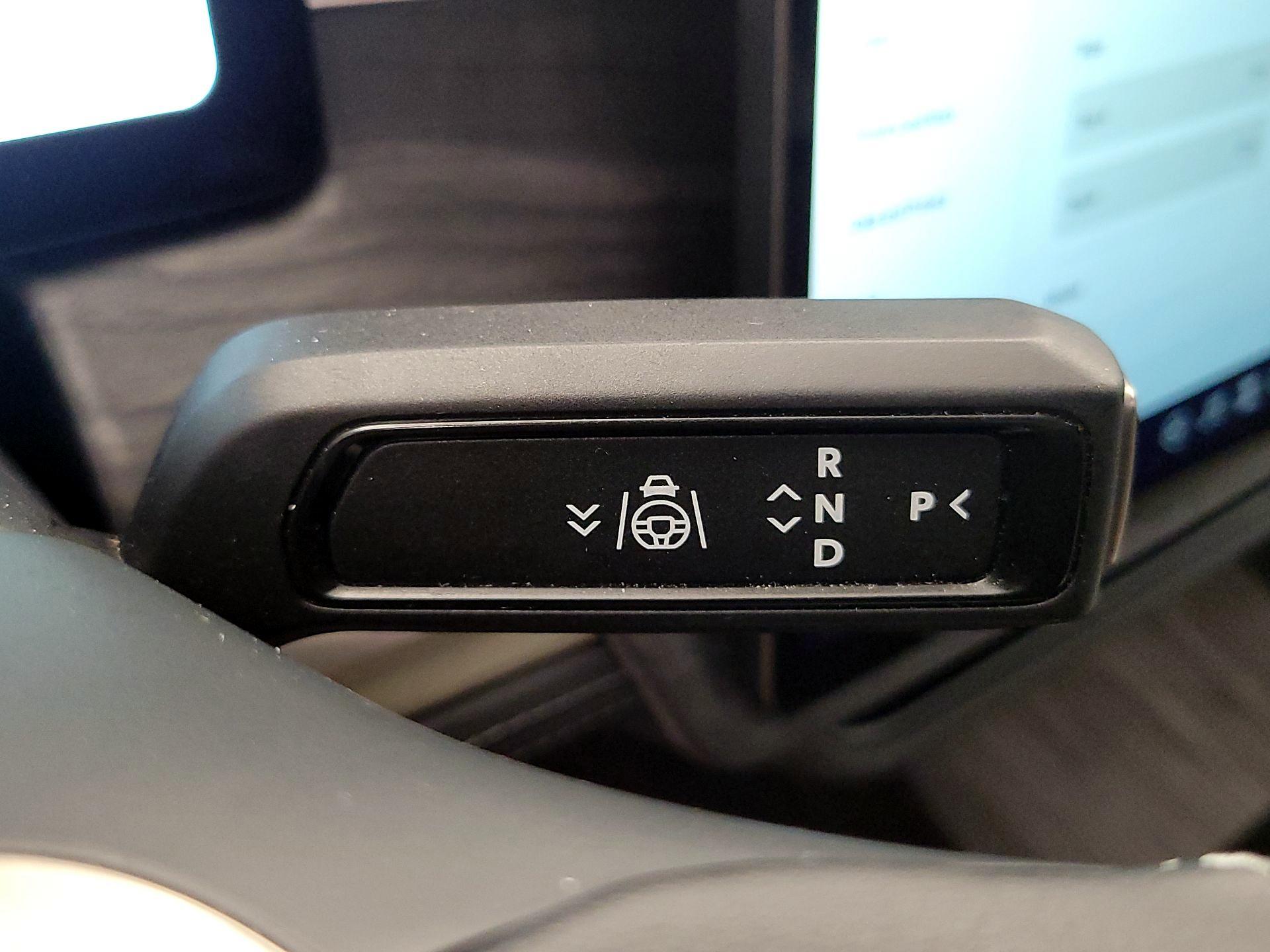 Thumbnail: 2023 Rivian R1T - 16