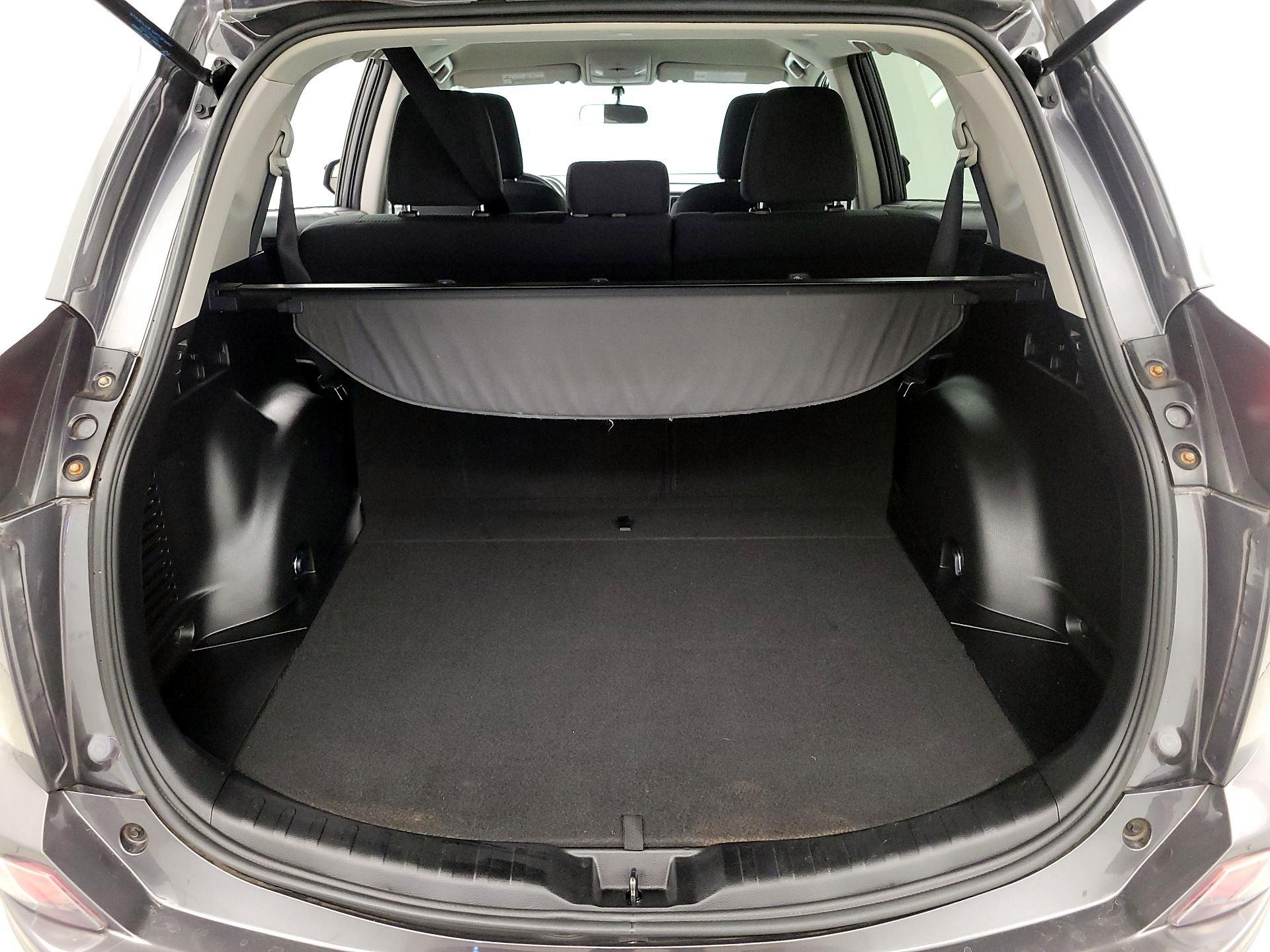 Thumbnail: 2016 Toyota RAV4 - 20