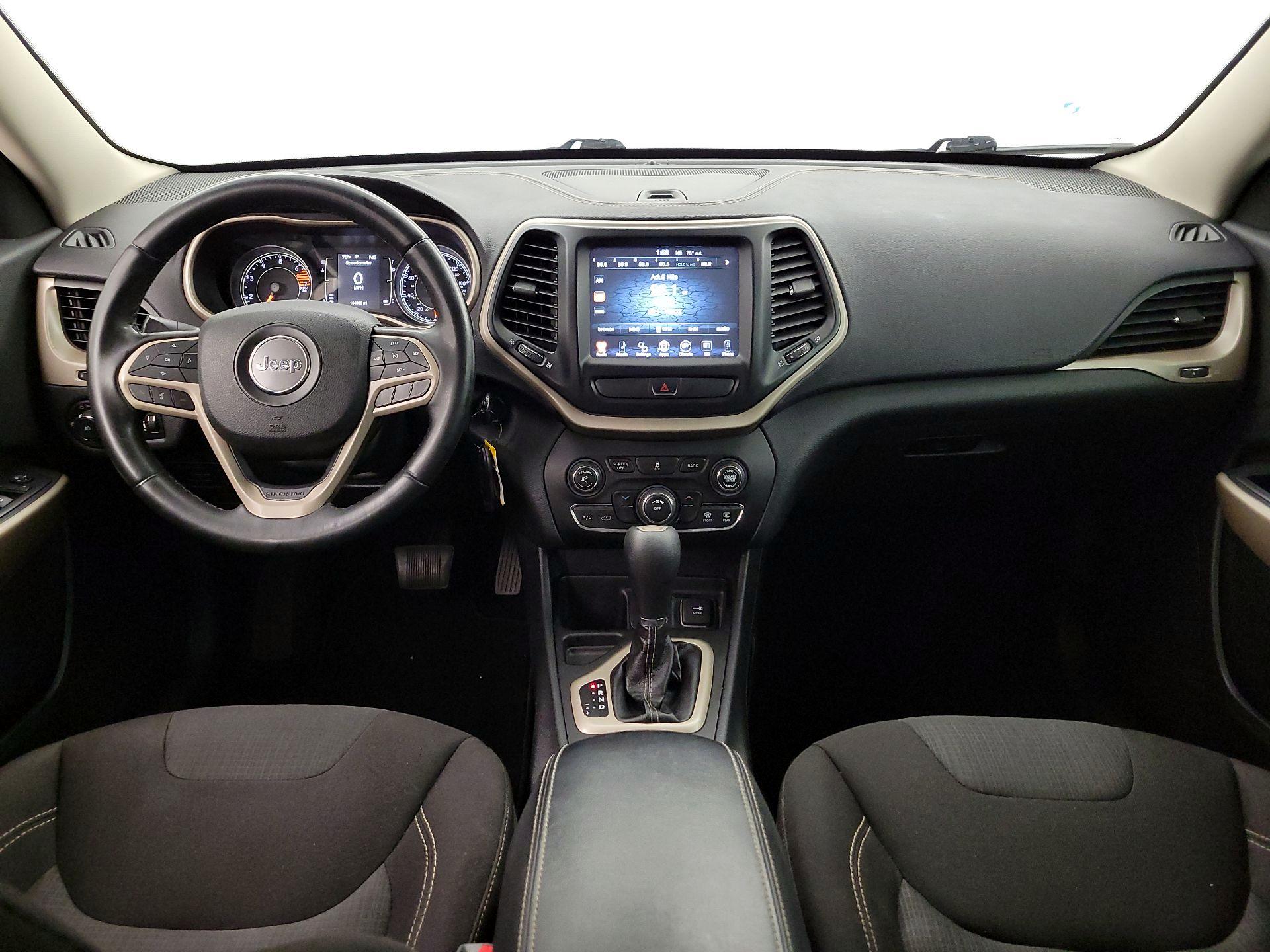Thumbnail: 2017 Jeep Cherokee - 9