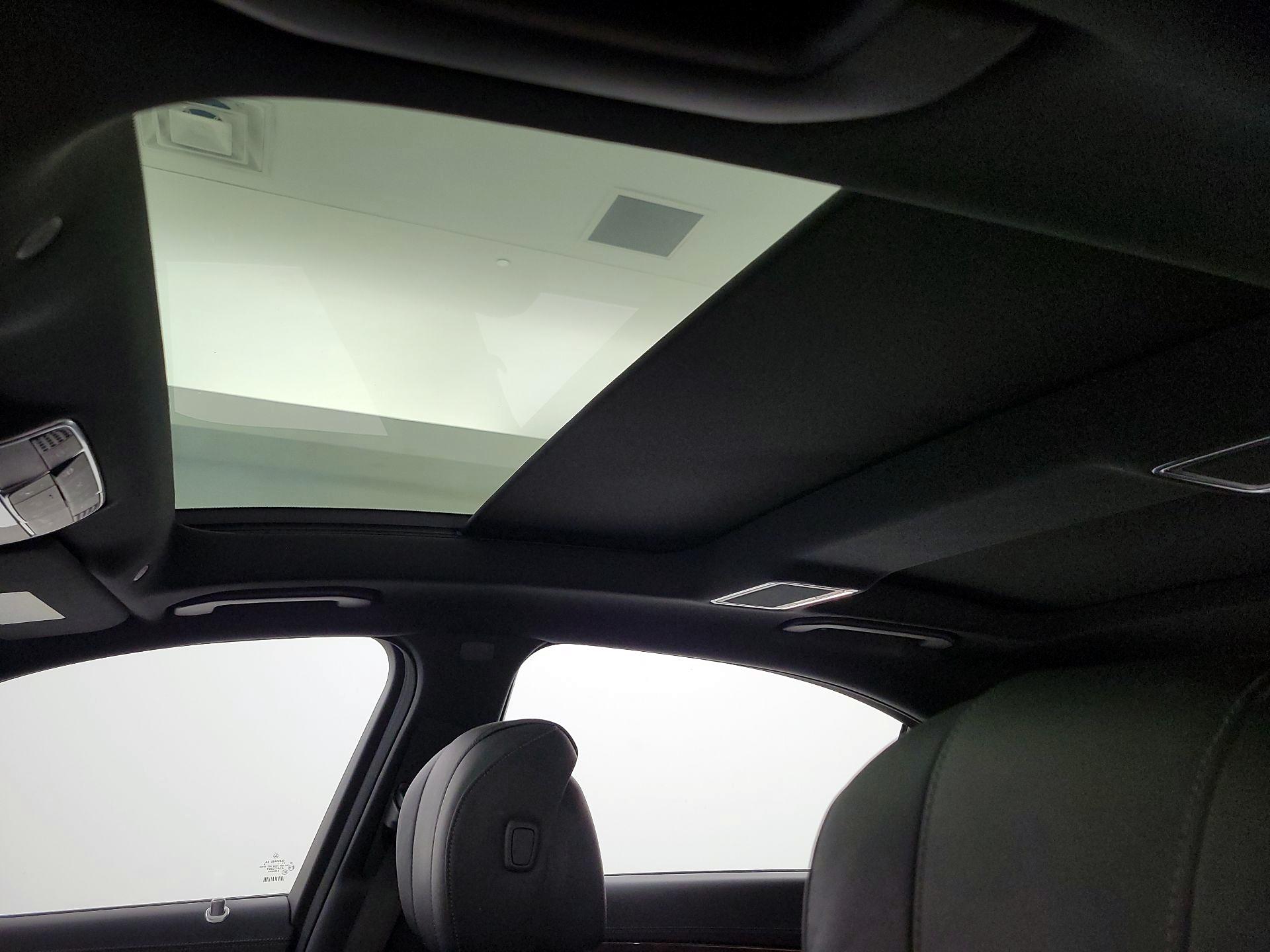 Thumbnail: 2018 Mercedes-Benz S-Class - 20