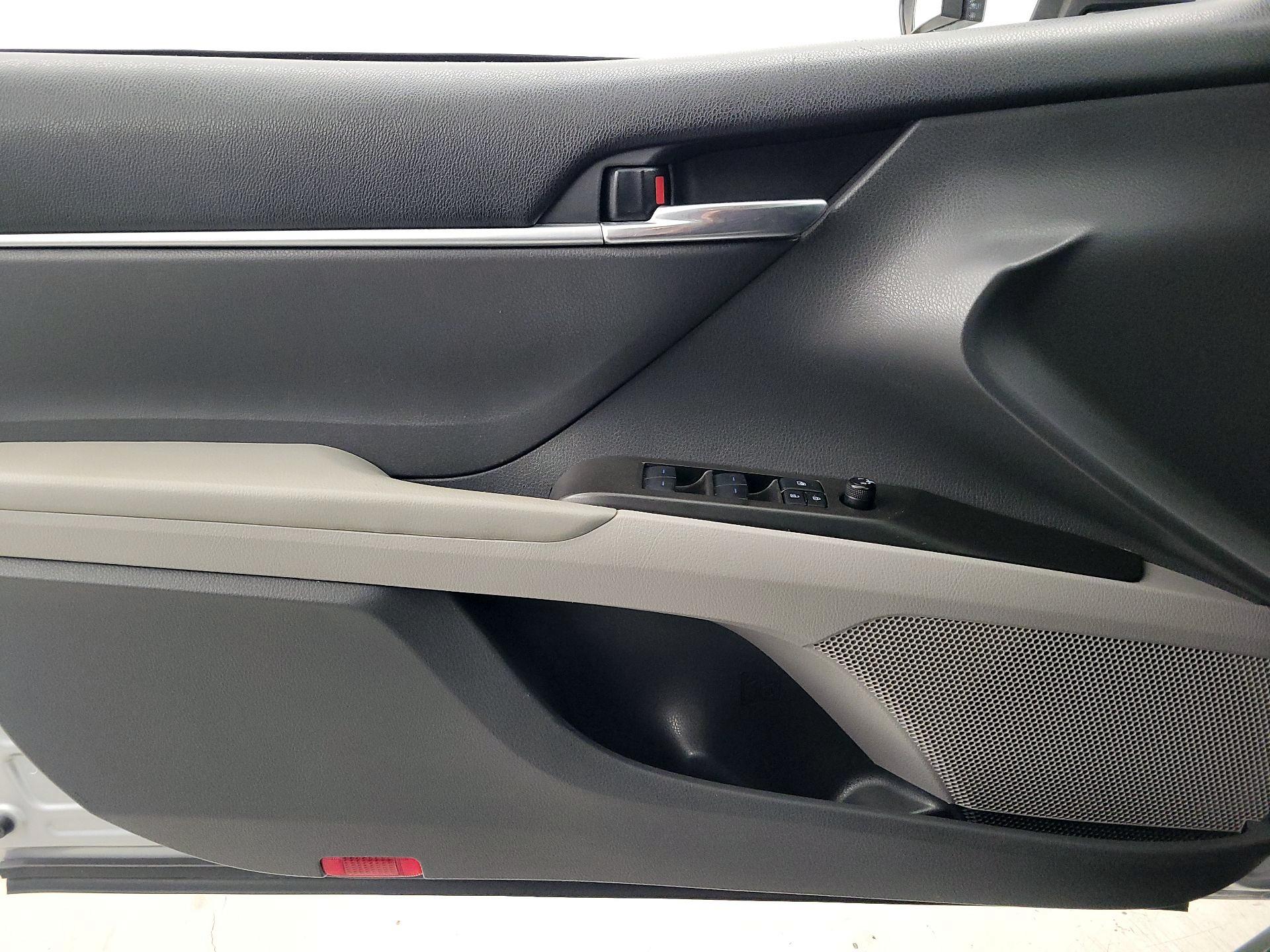 Thumbnail: 2021 Toyota Camry - 12