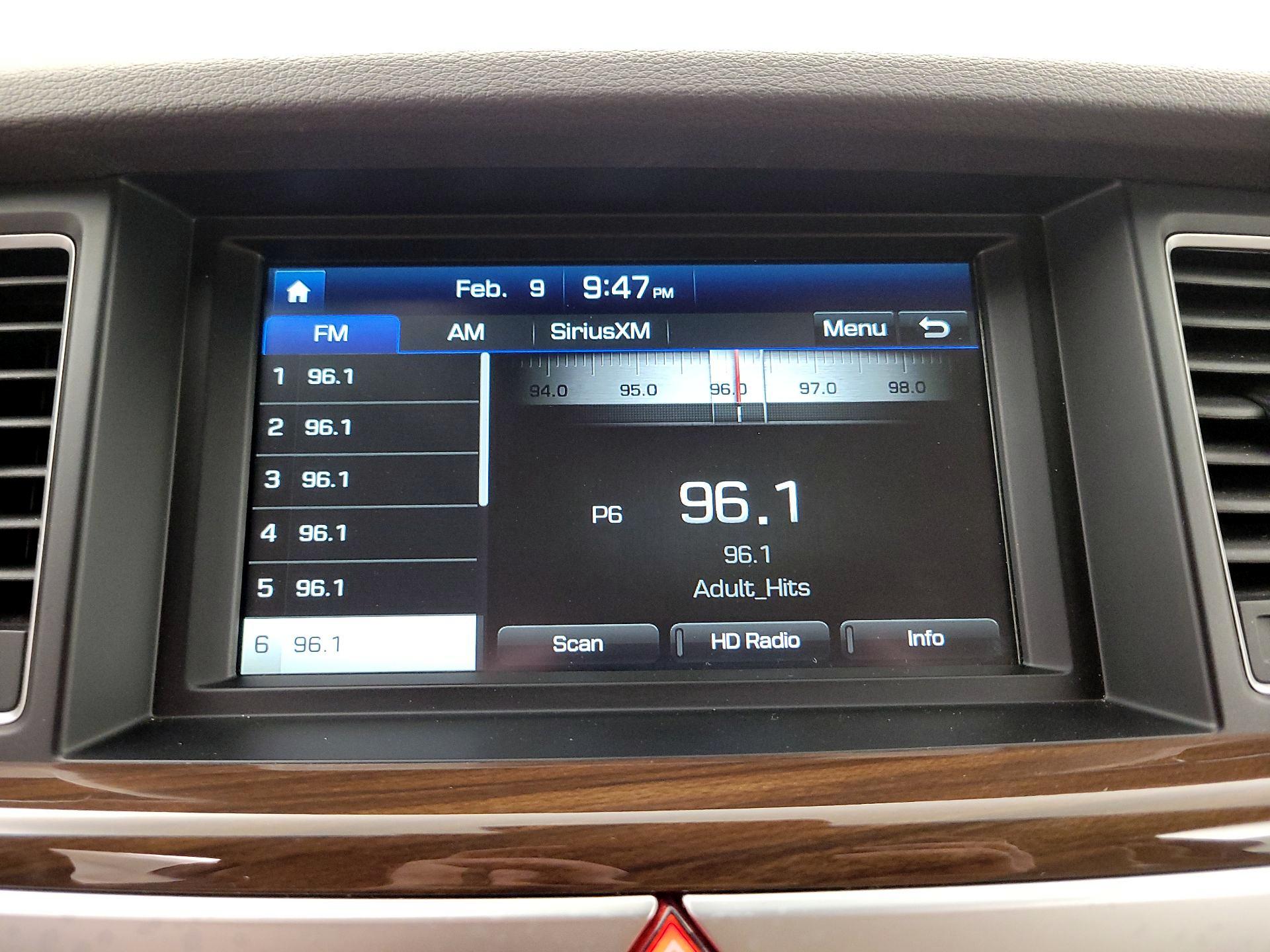 Thumbnail: 2018 Genesis G80 - 16