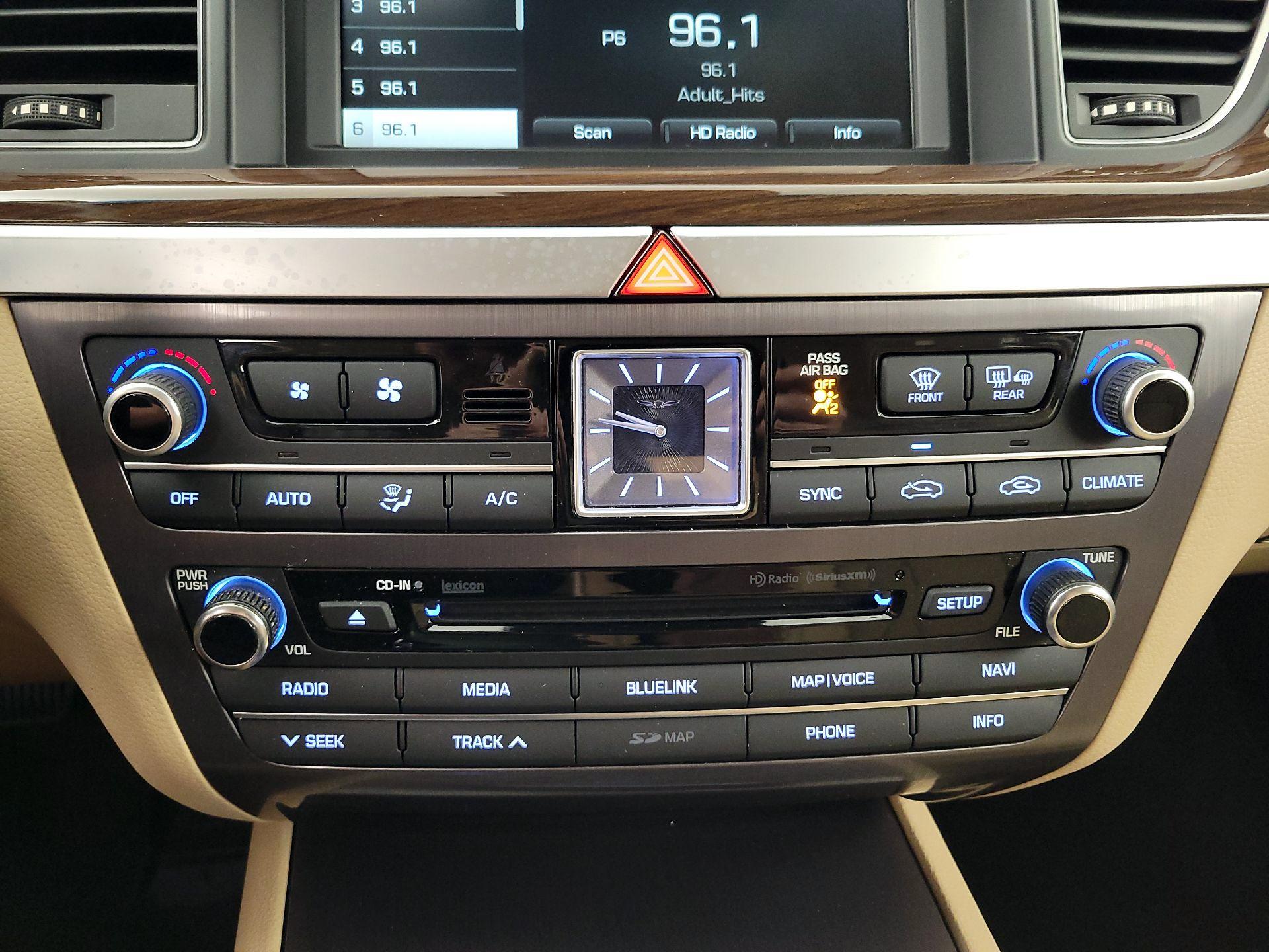 Thumbnail: 2018 Genesis G80 - 17