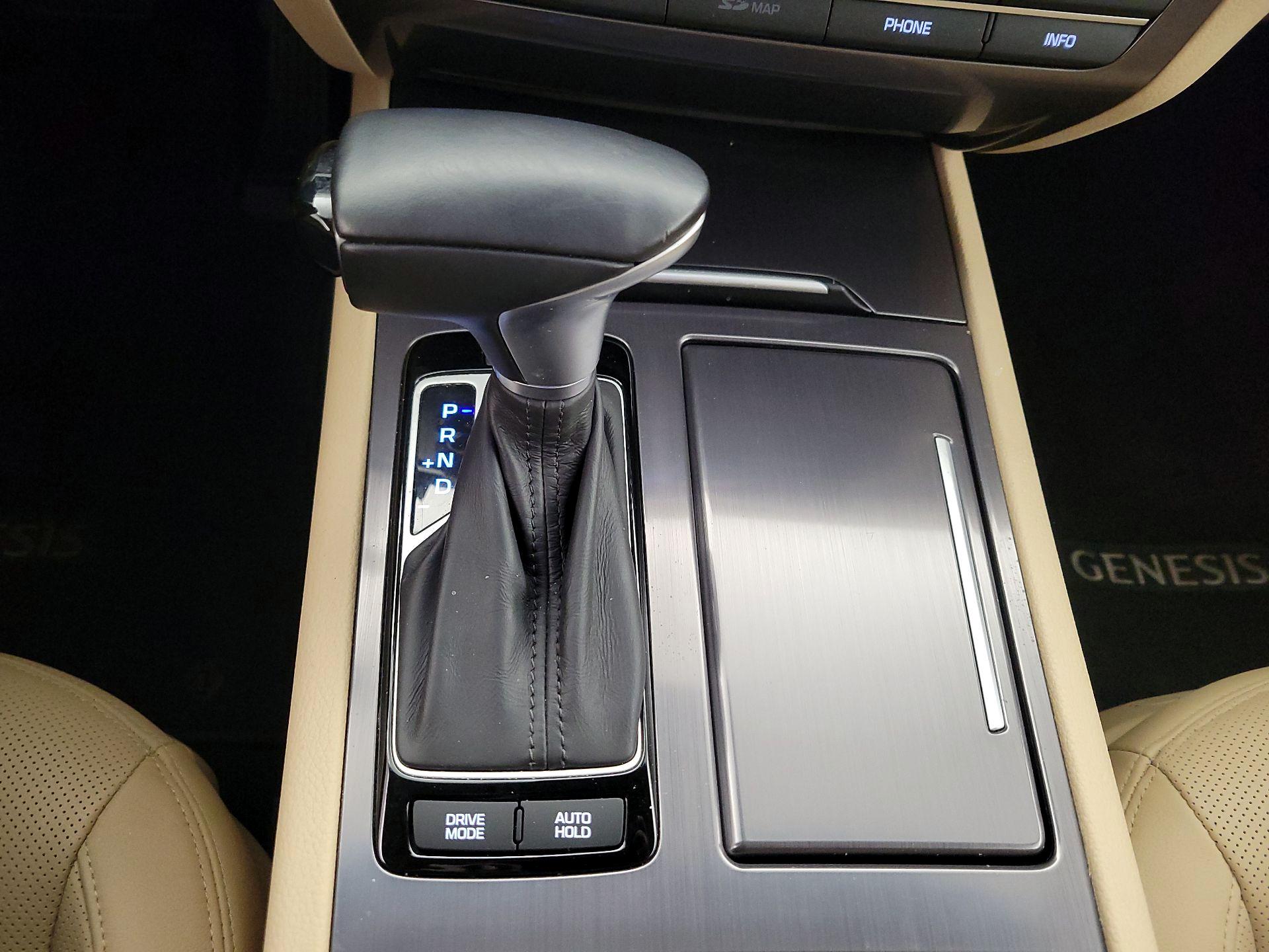 Thumbnail: 2018 Genesis G80 - 18