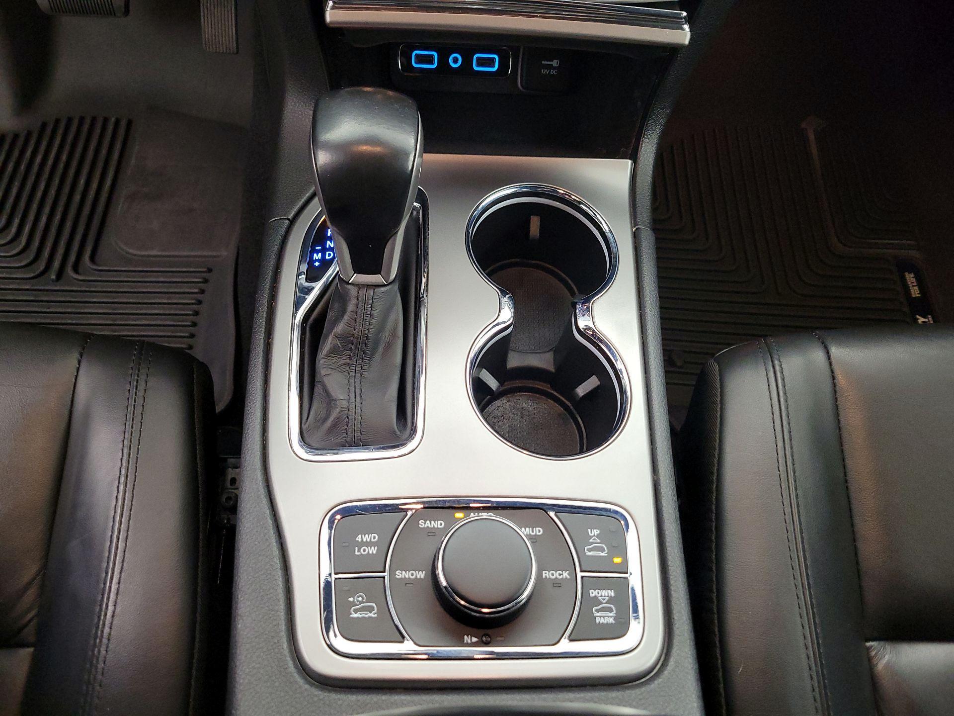 Thumbnail: 2020 Jeep Grand Cherokee - 18