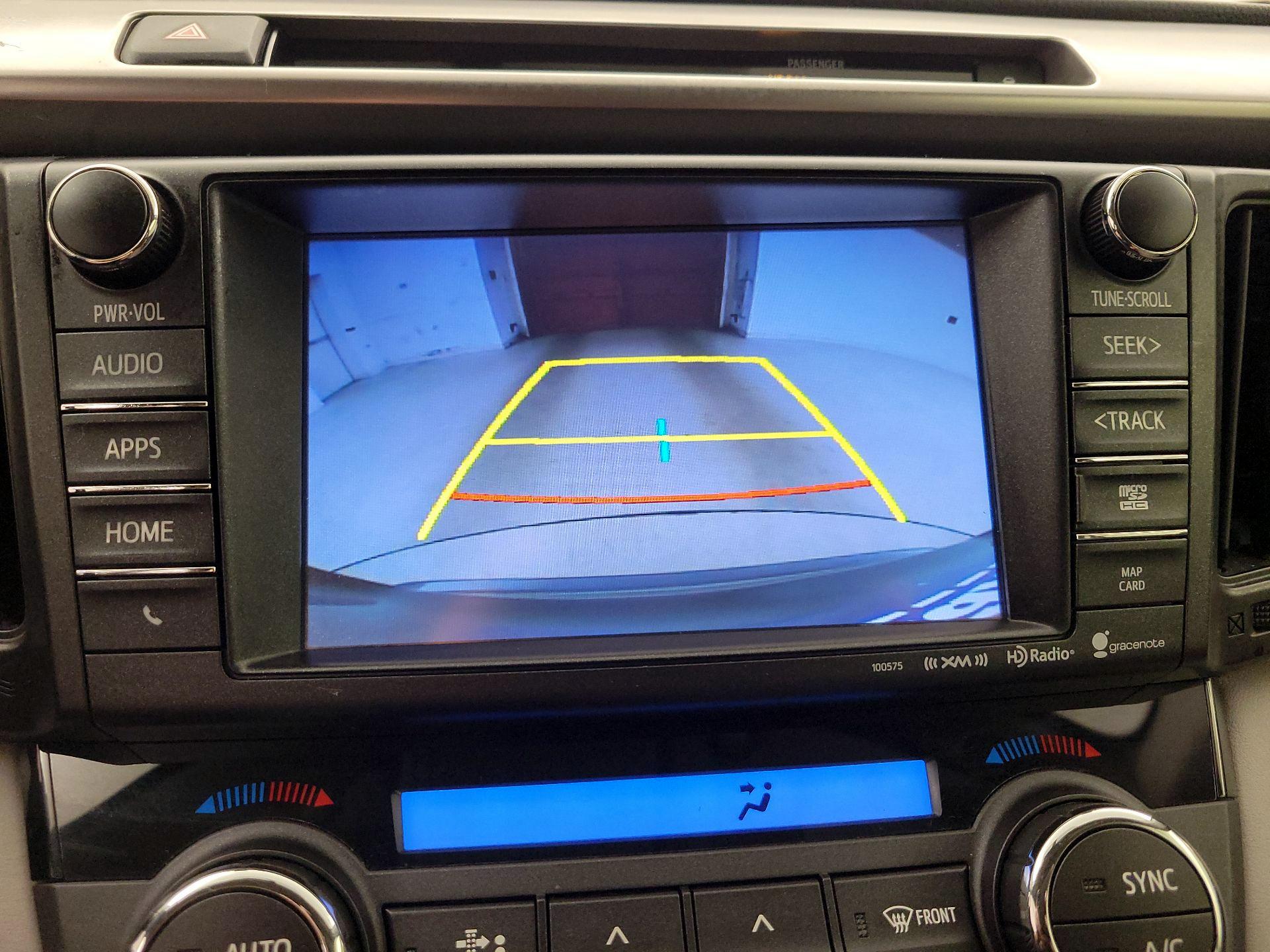 Thumbnail: 2016 Toyota RAV4 - 14