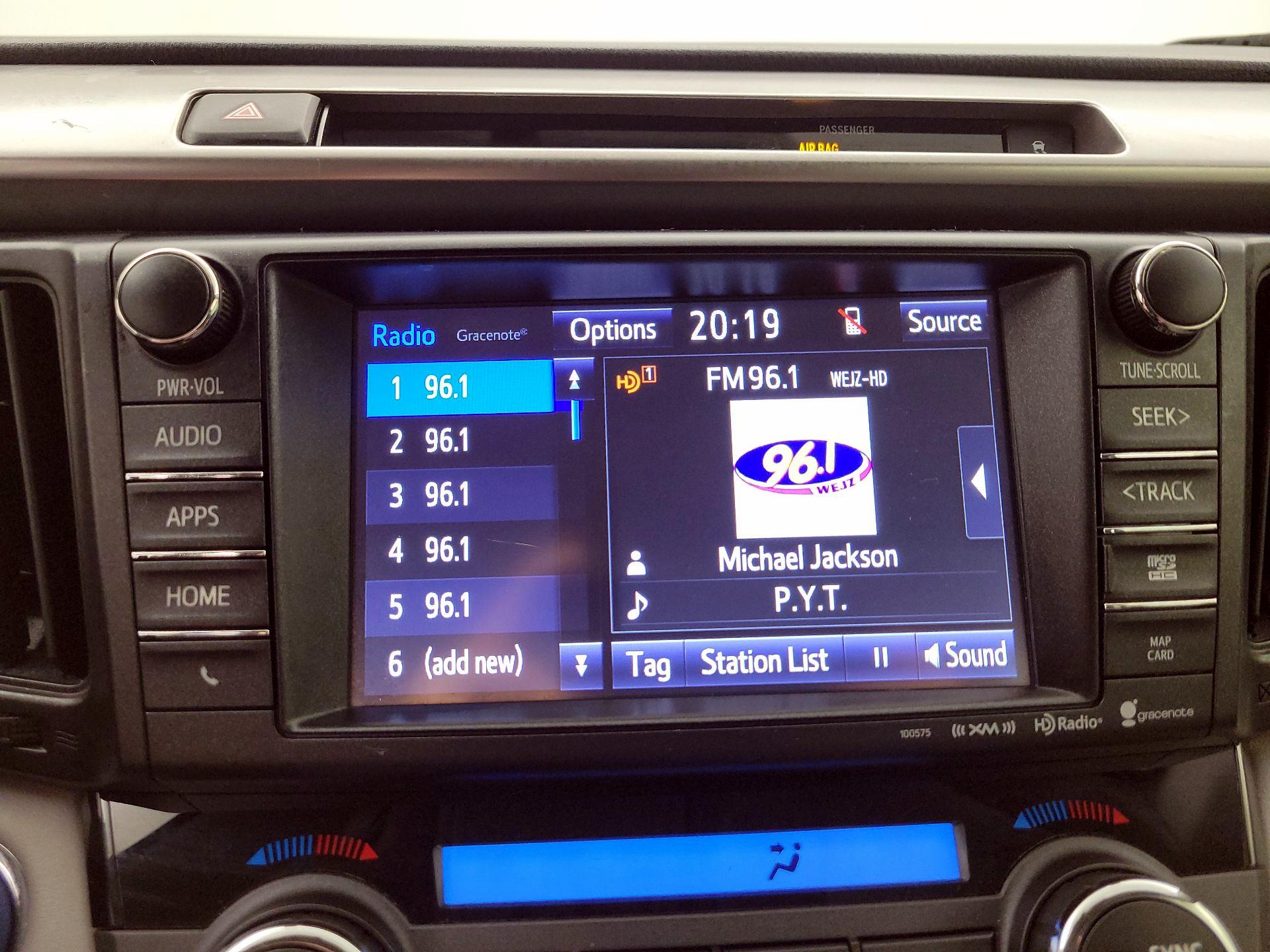 Thumbnail: 2016 Toyota RAV4 - 15