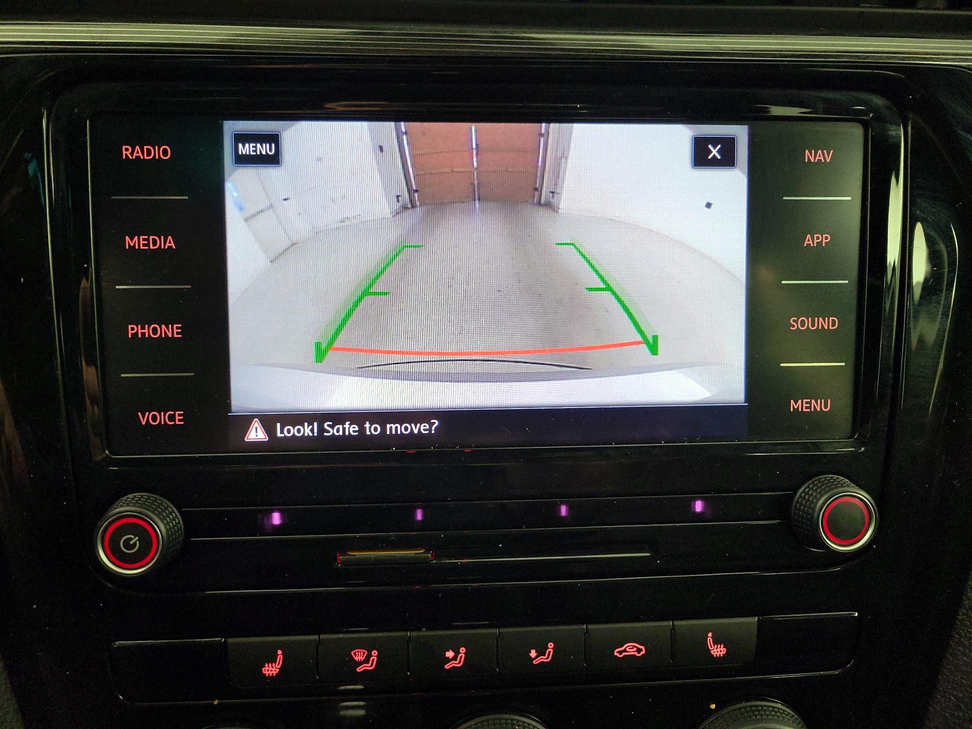 Thumbnail: 2021 Volkswagen Passat - 14