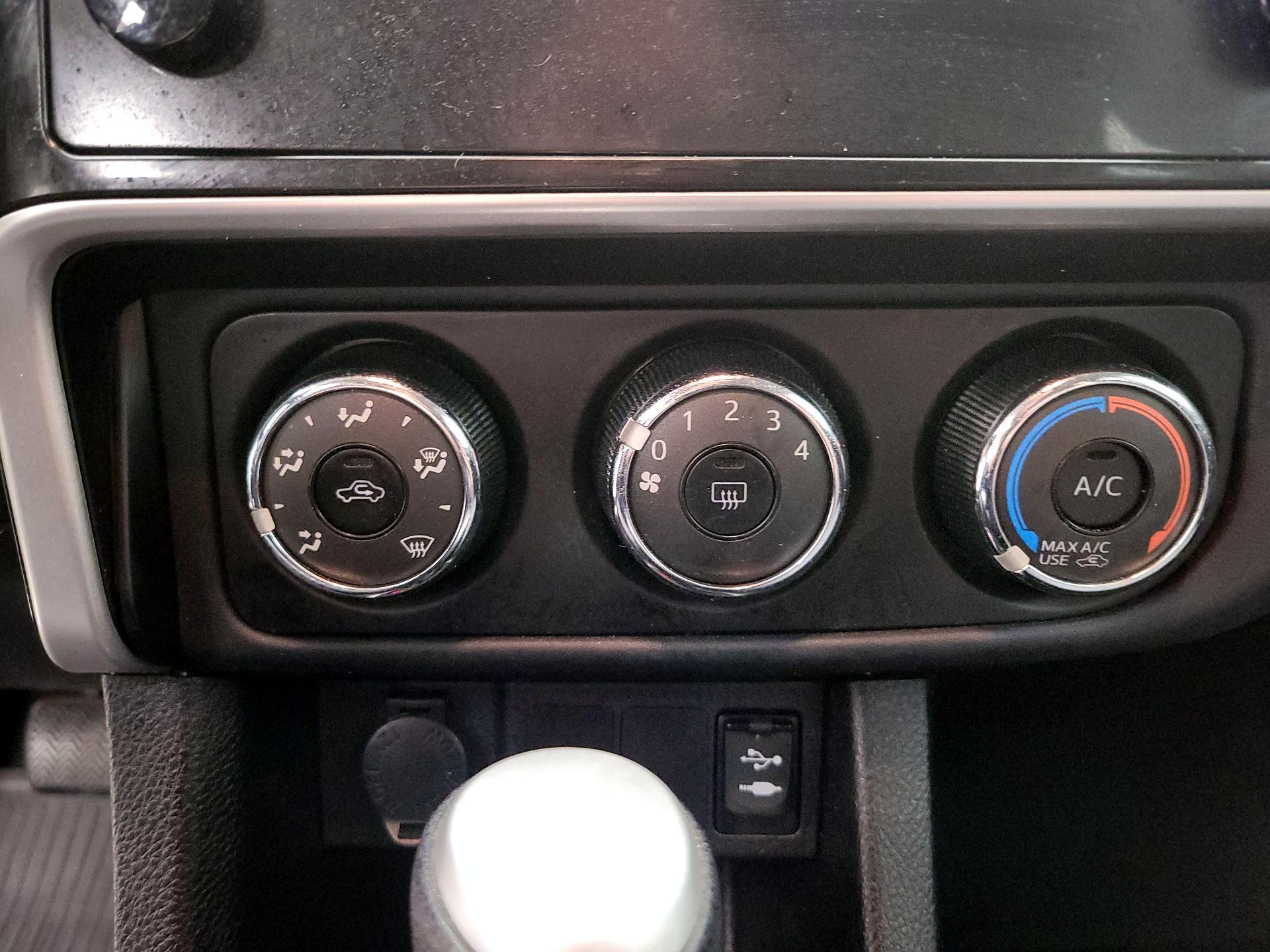 Thumbnail: 2019 Toyota Corolla - 16