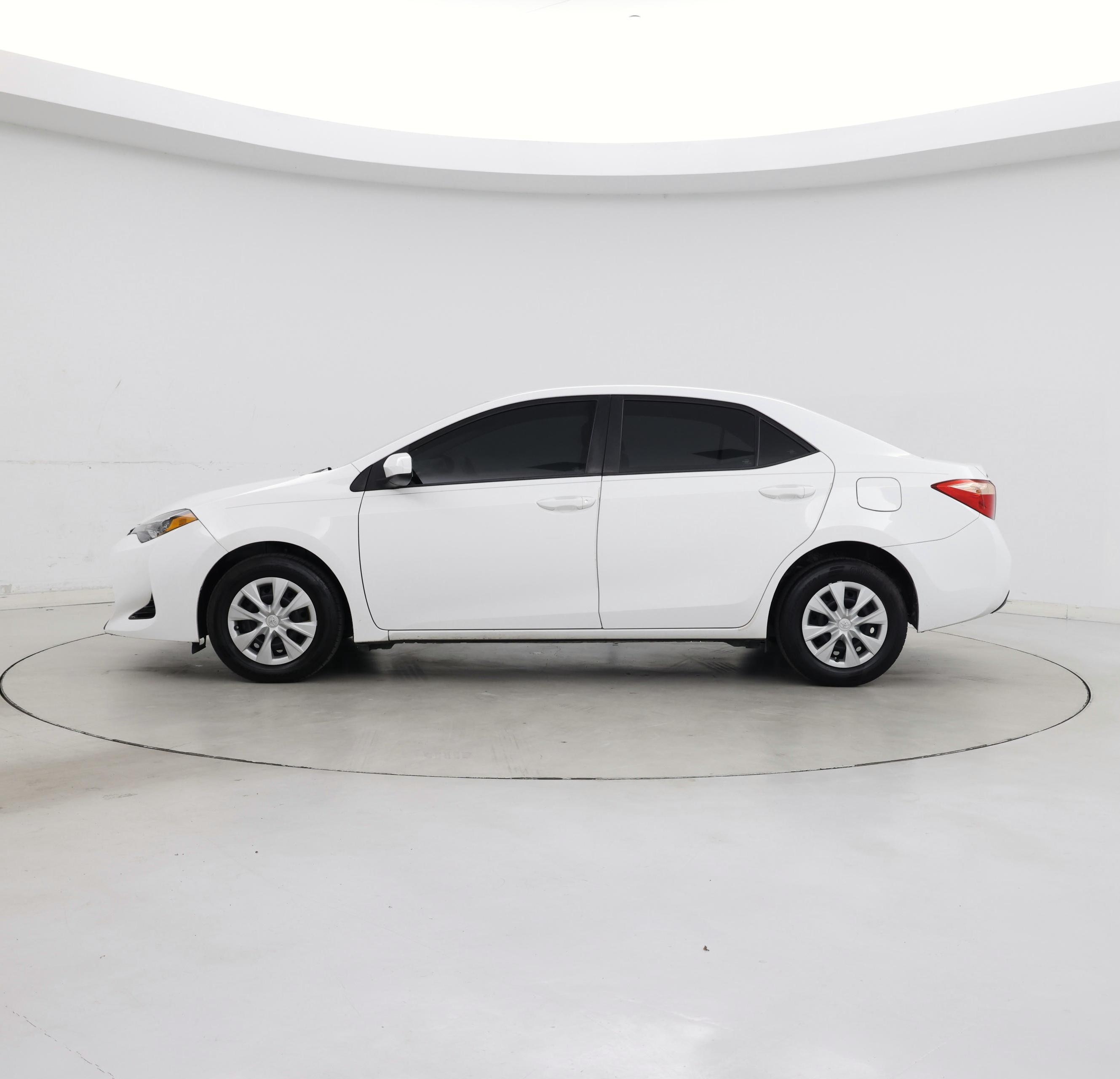 Thumbnail: 2019 Toyota Corolla - 3