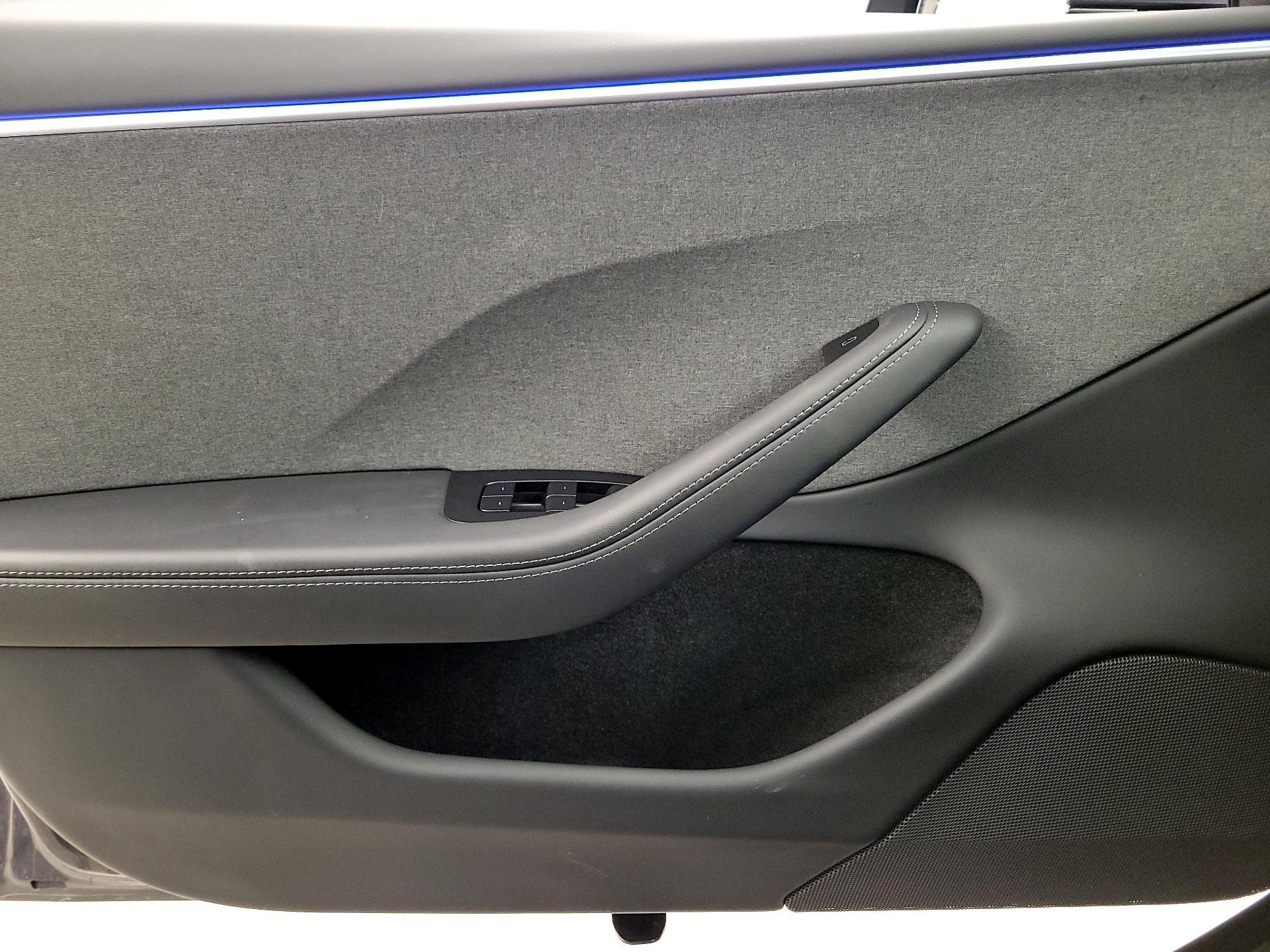 Thumbnail: 2025 Tesla Model 3 - 12