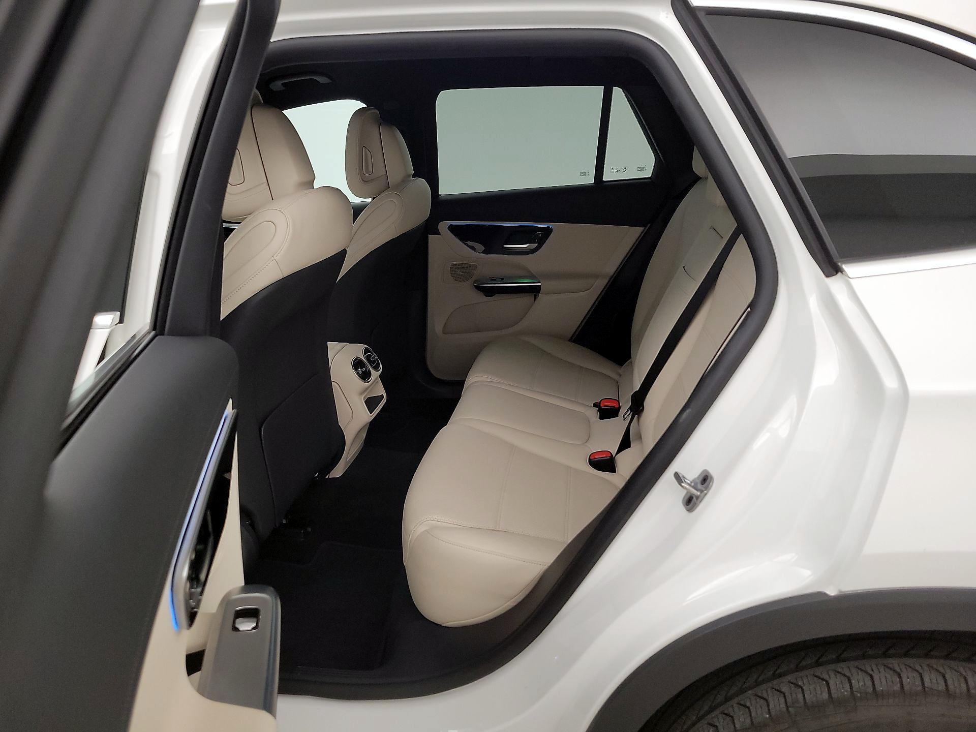 Thumbnail: 2023 Mercedes-Benz GLC - 19