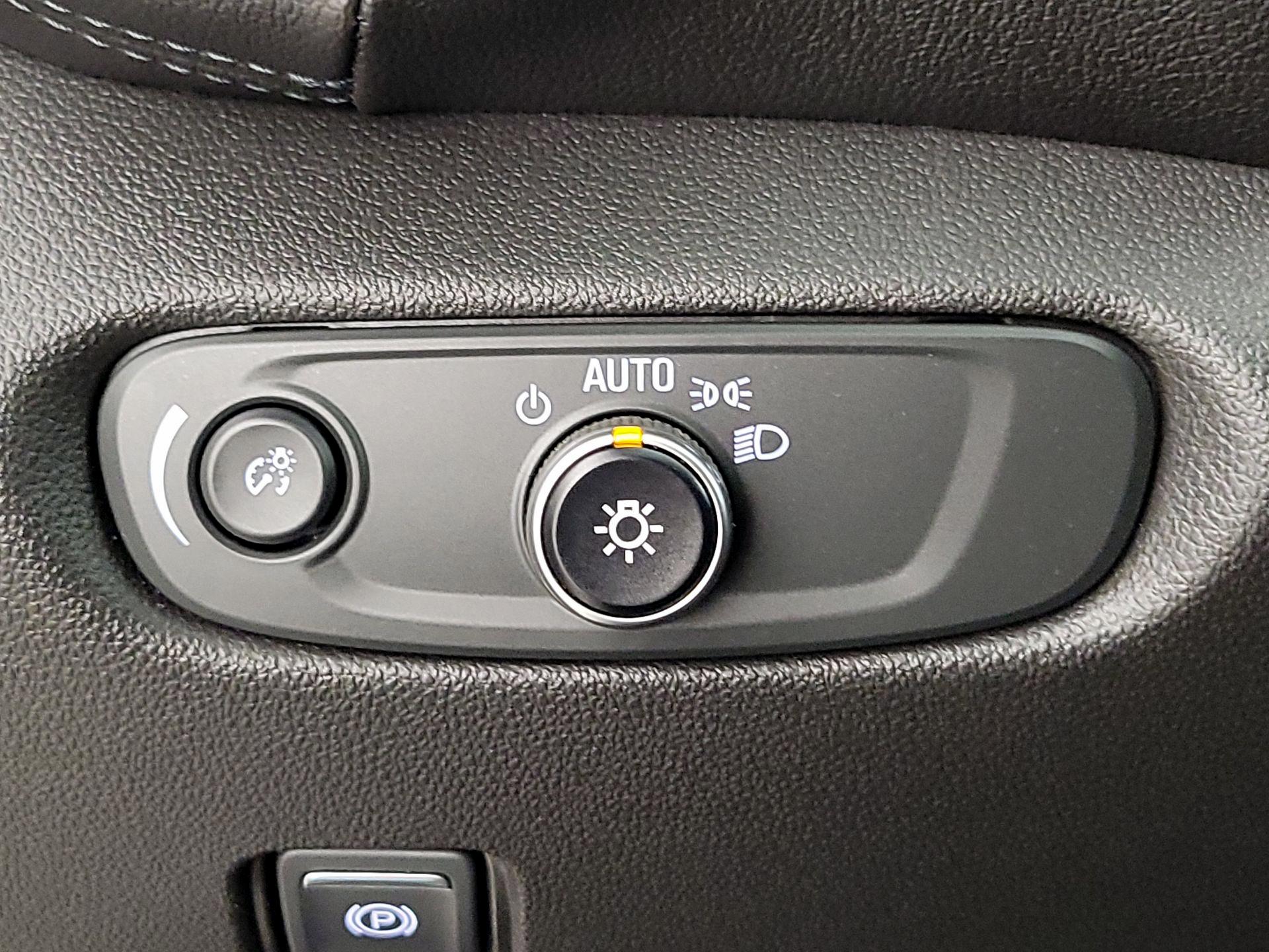 Thumbnail: 2022 Chevrolet Blazer - 13