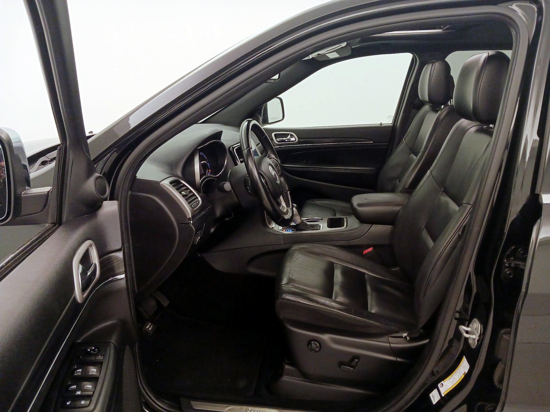 Thumbnail: 2020 Jeep Grand Cherokee - 11