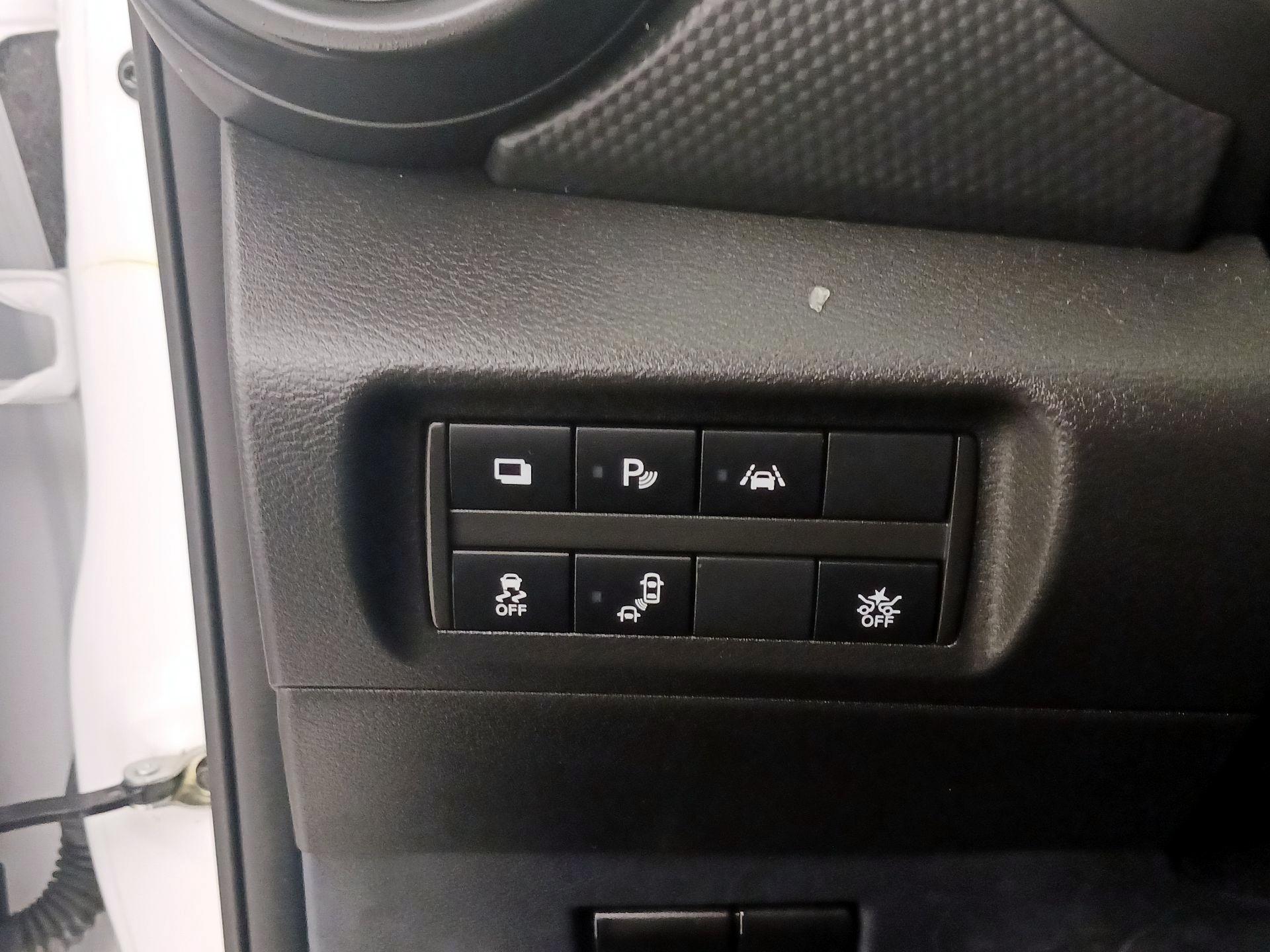 Thumbnail: 2022 Nissan Kicks - 13